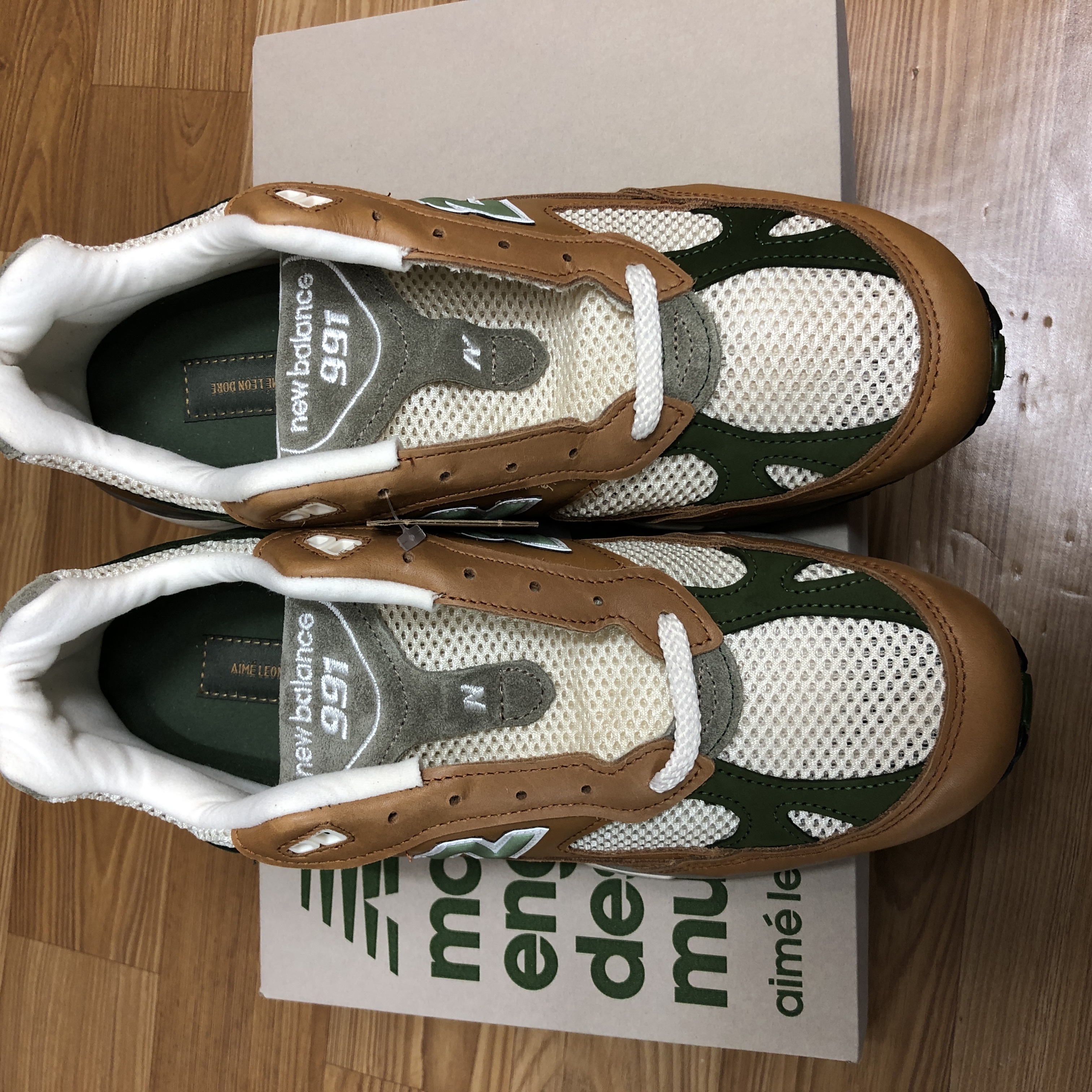 New Balance x Aime Leon Dore 991 Made in UK Tan 착용 스타일 - 3