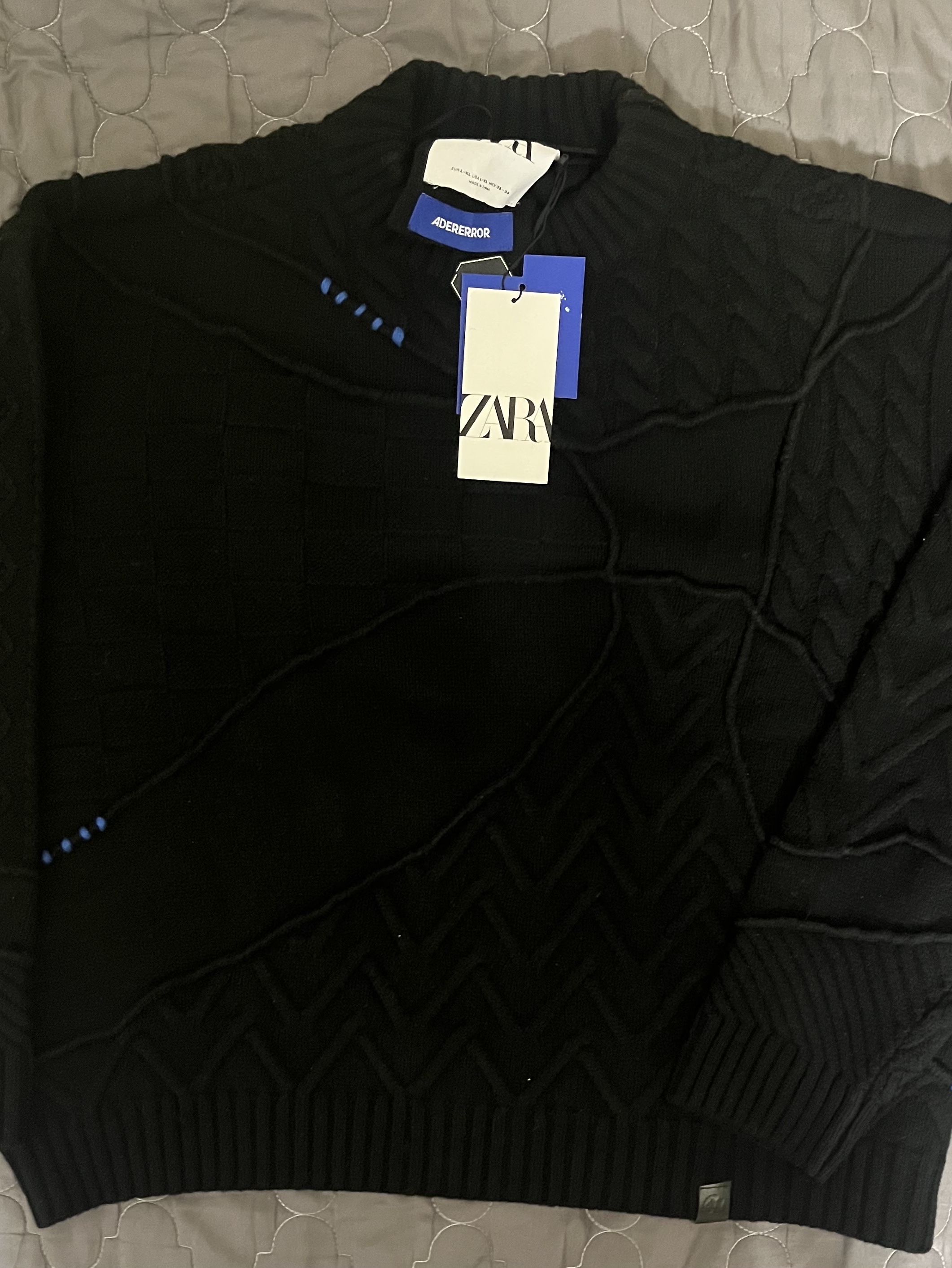 Zara x Ader Error Patchwork Oversize Knit Sweater Black, Zara x Ader Error Tapered Trousers Black 착용 스타일 - 1
