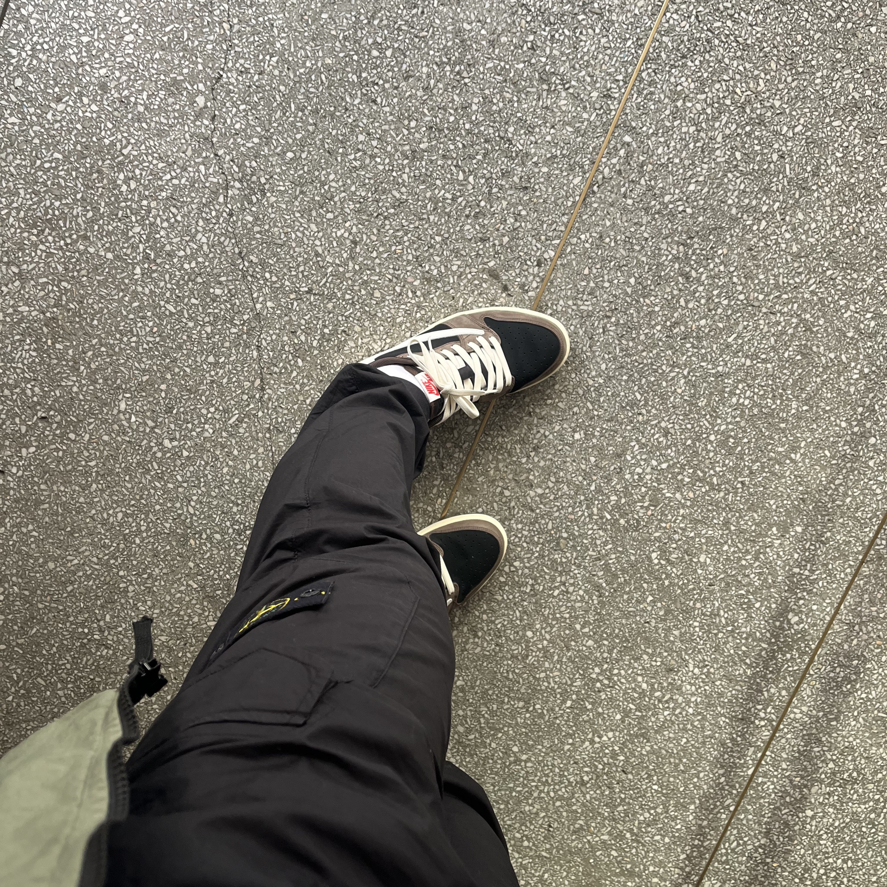 Jordan 1 x Travis Scott Retro Low OG SP Mocha 착용 스타일