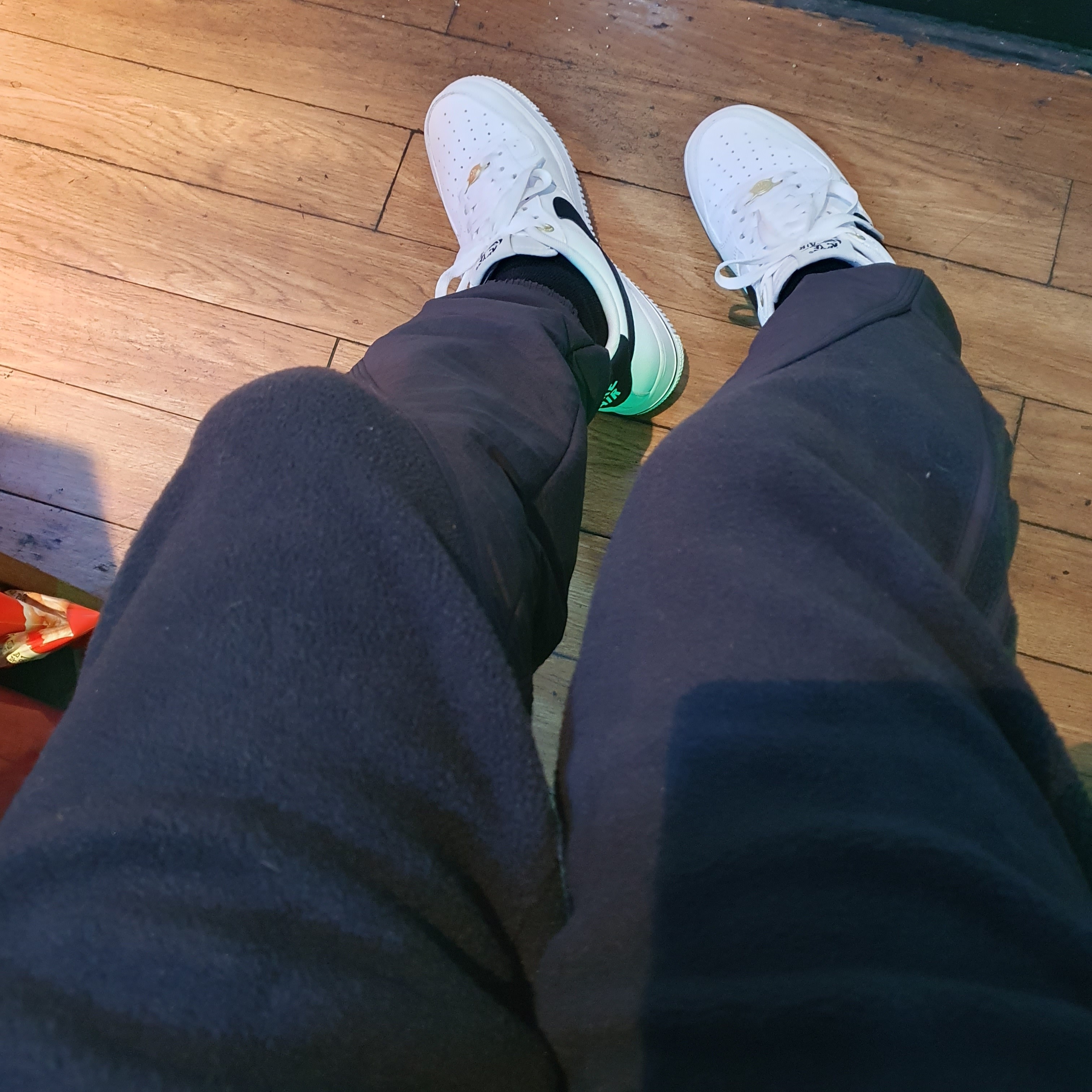 Nike Air Force 1 '07 LV8 40th Anniversary Join Forces White Black 착용 스타일