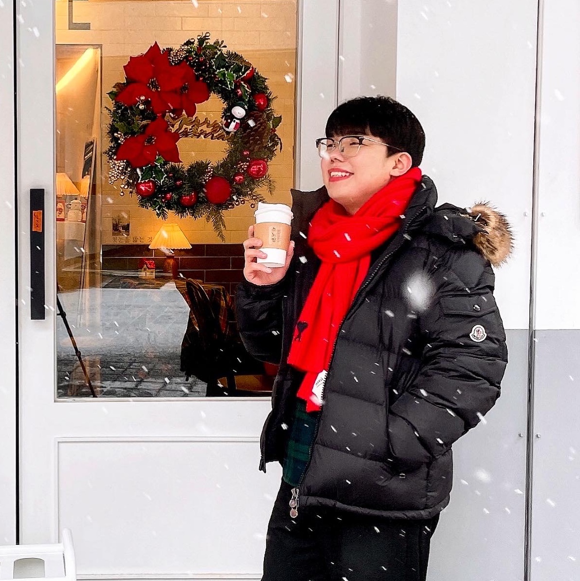 Moncler Mayaf Short Down Jacket Black - 22FW, (W) Jordan 1 Retro High OG Lucky Green 착용 스타일 - 3