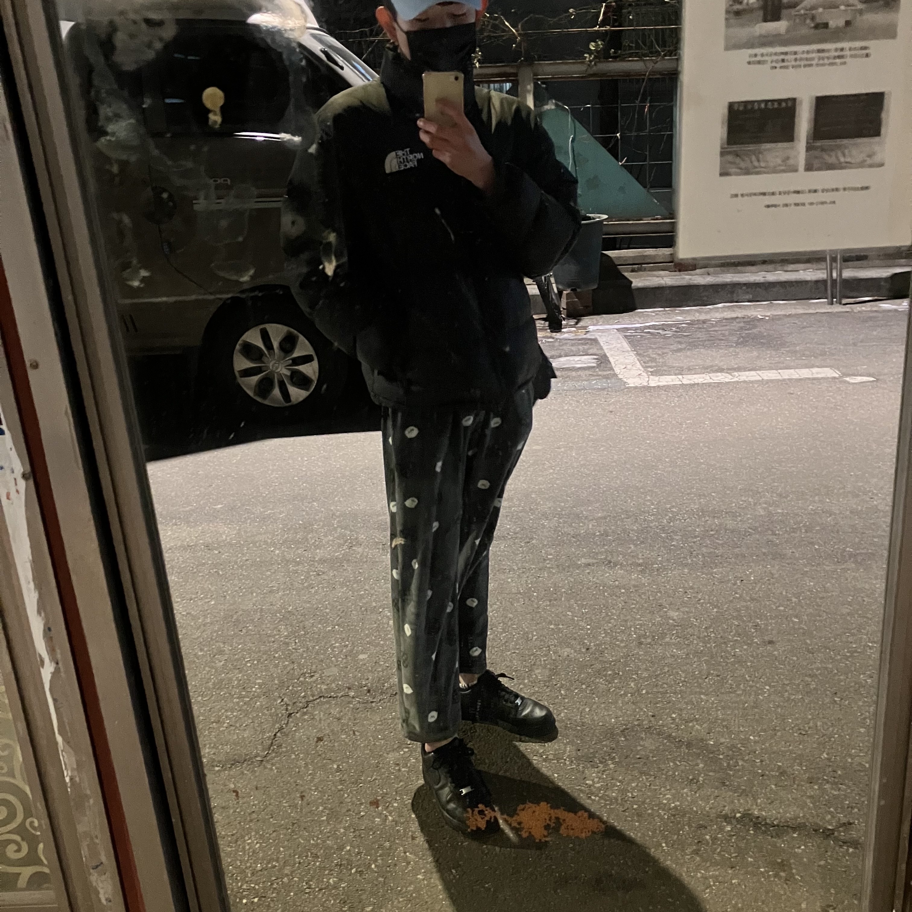 The North Face 1996 Retro Nuptse Down Jacket TNF Black, Nike Air Force 1 '07 Low Triple Black 착용 스타일