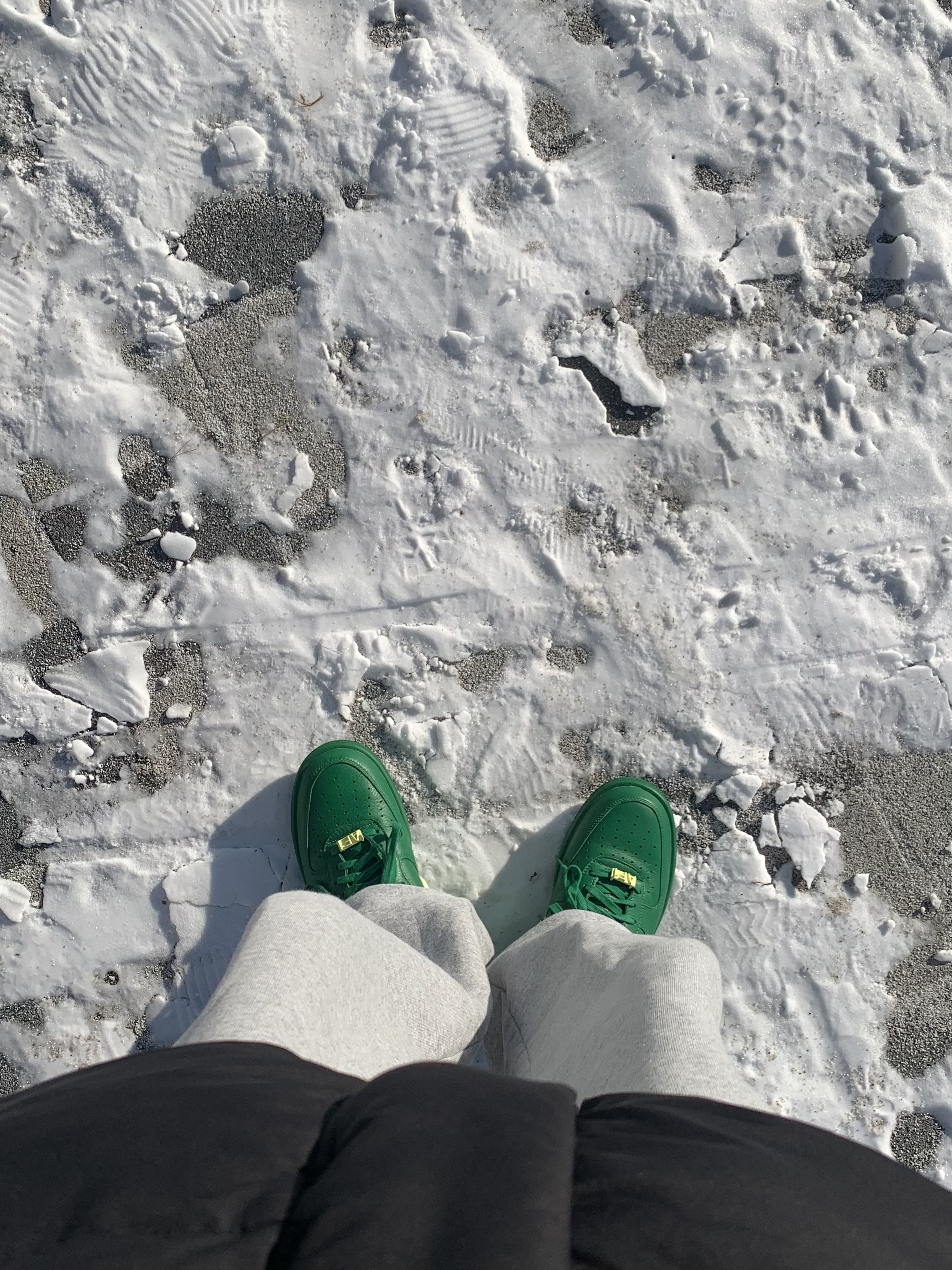 Nike x Ambush Air Force 1 Low SP Pine Green and Citron 착용 스타일 - 2