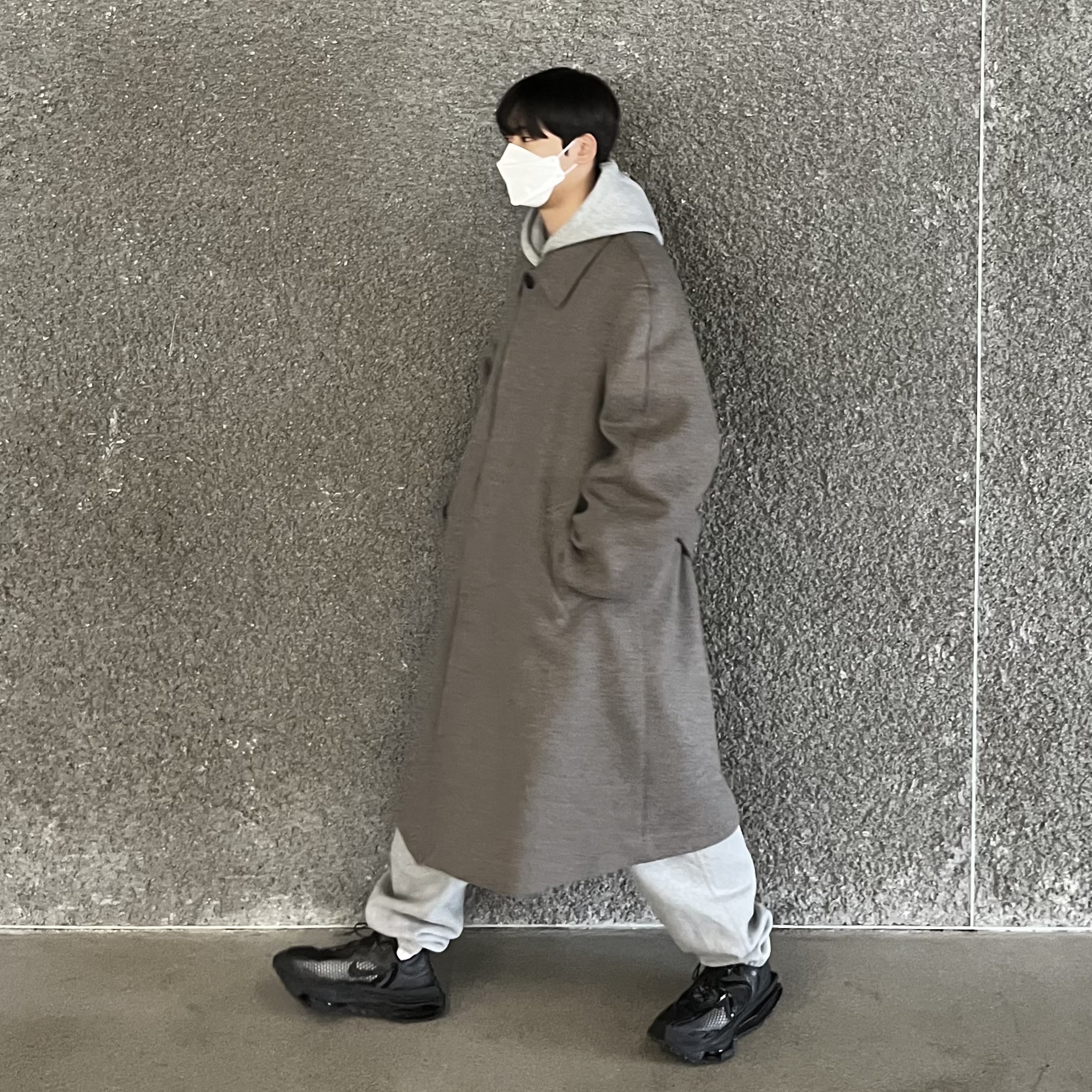 Nike x Matthew M Williams Zoom 004 Triple Black, Nike NRG Solo Swoosh Fleece Pants Dark Grey Heather - US/EU 착용 스타일 - 1