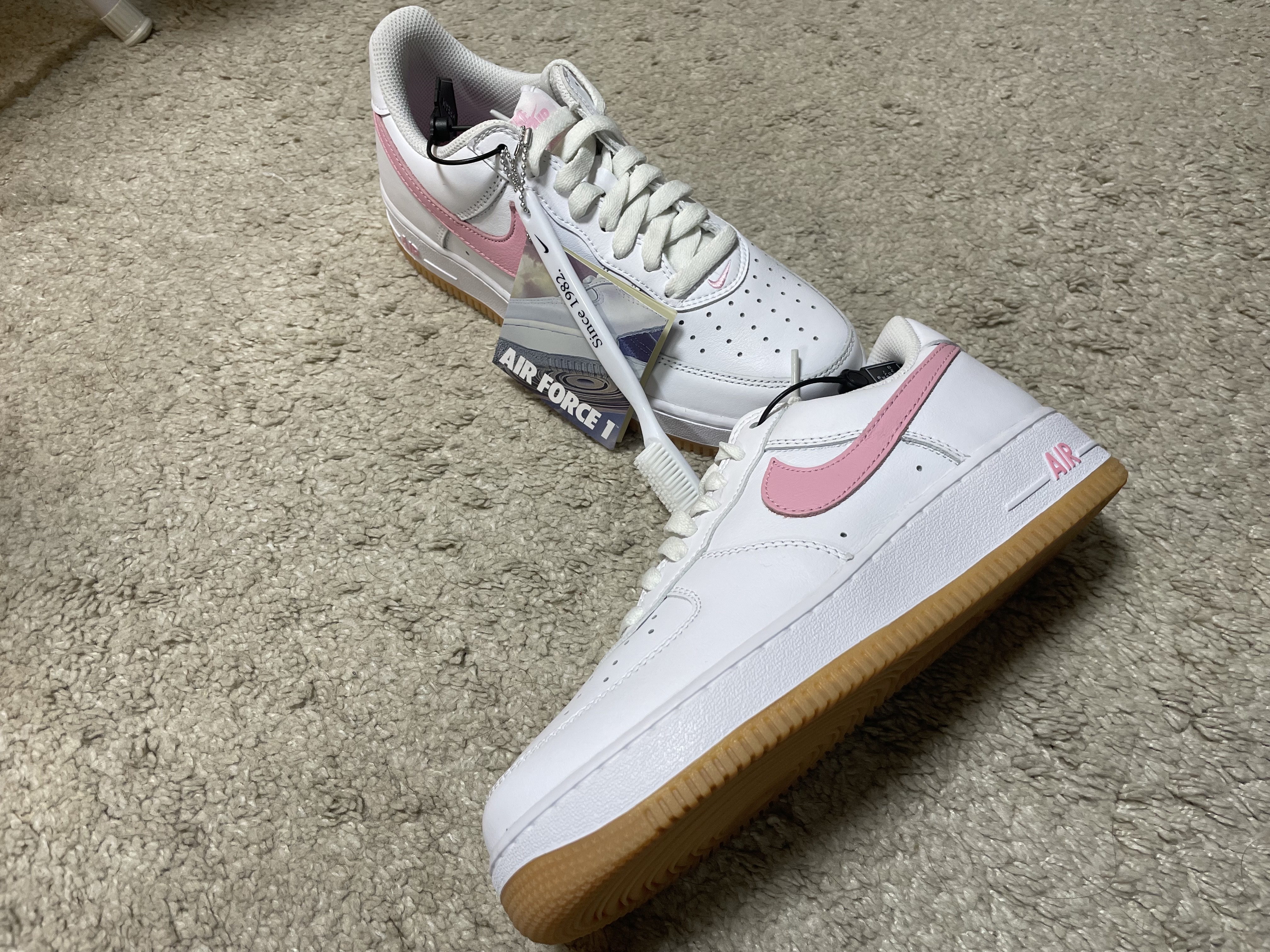 Nike Air Force 1 Low Retro Color of the Month White Pink 착용 스타일