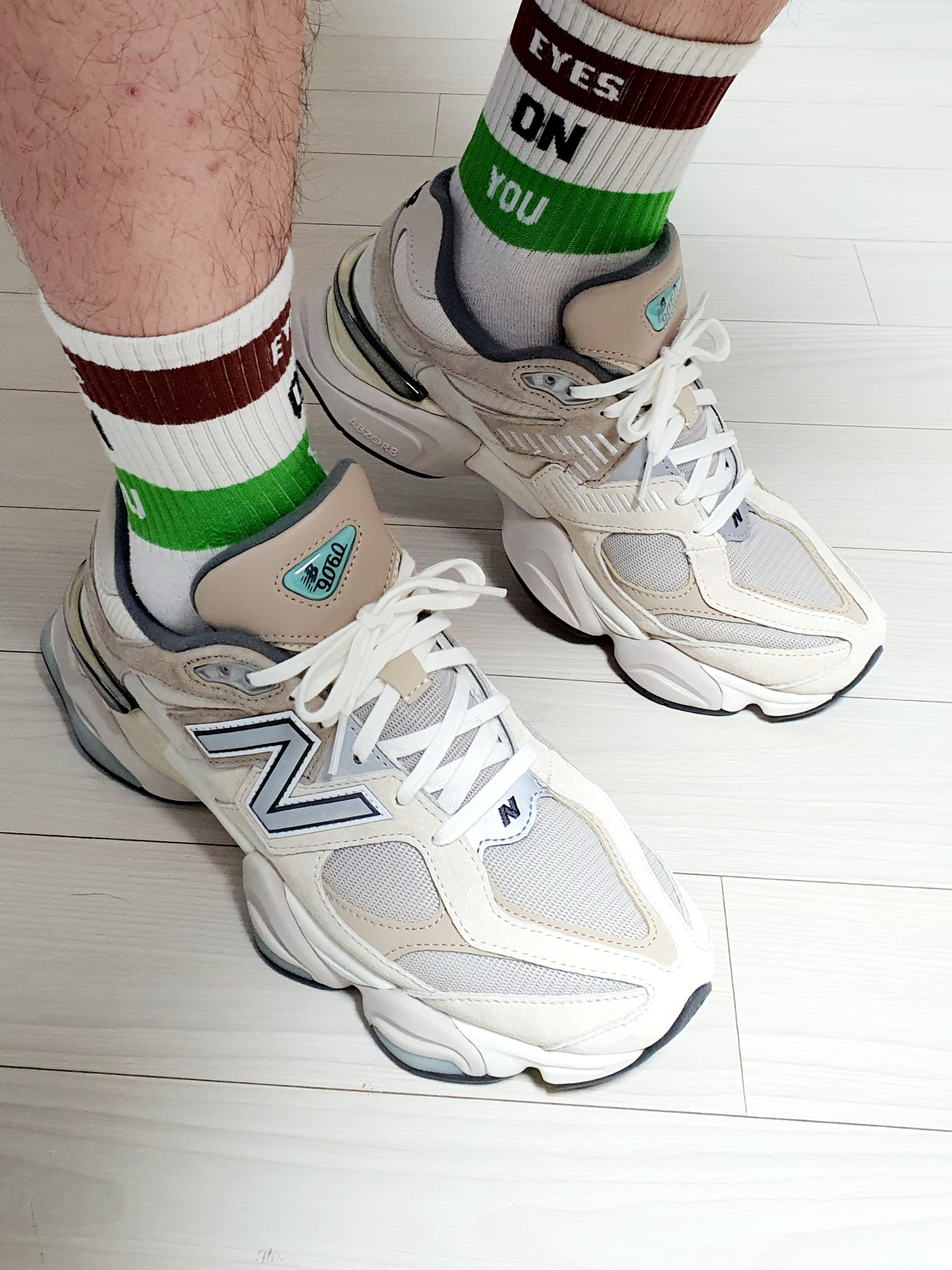 New Balance 9060 Sea Salt 착용 스타일