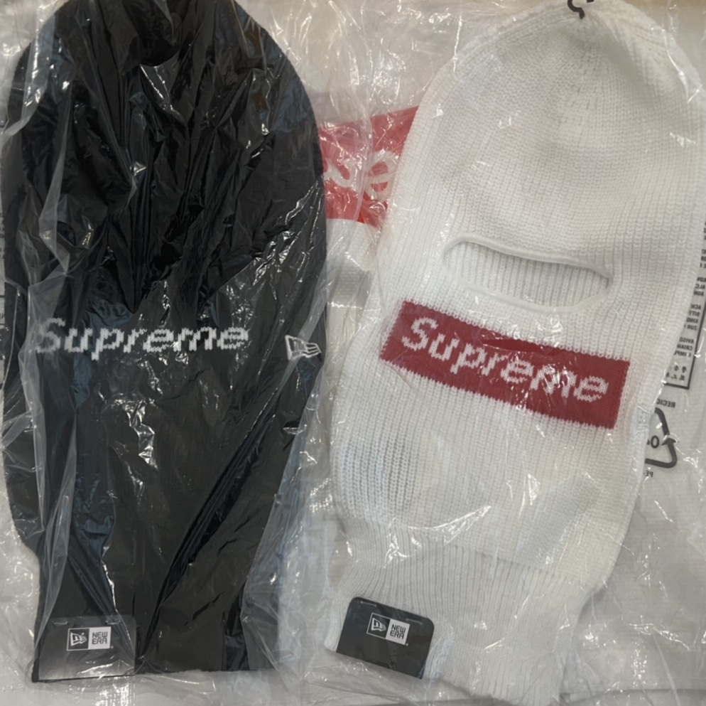 Supreme New Era Box Logo Balaclava Black - 22FW, Supreme New Era Box Logo Balaclava White - 22FW 착용 스타일