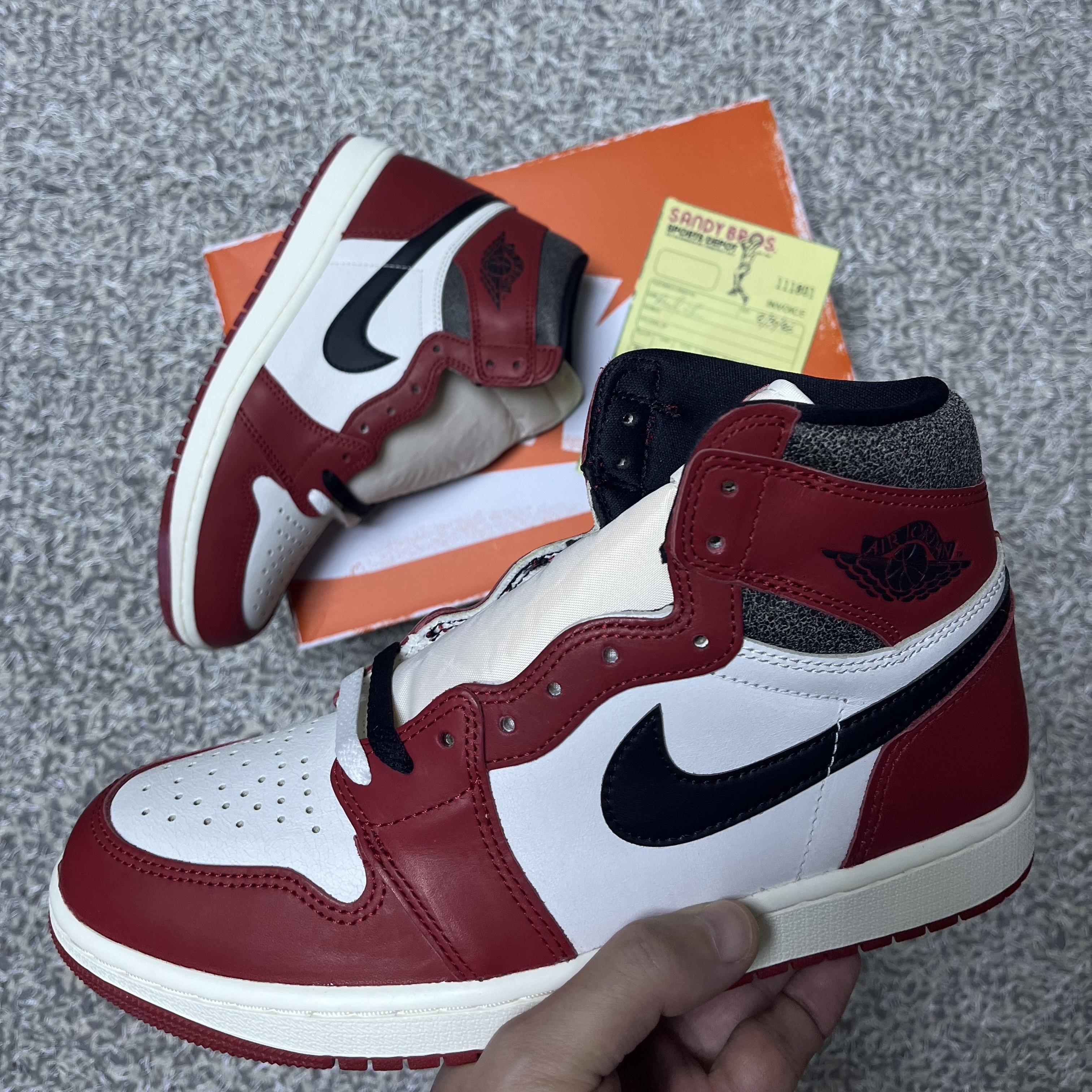 Jordan 1 Retro High OG Chicago 2022 착용 스타일 - 1