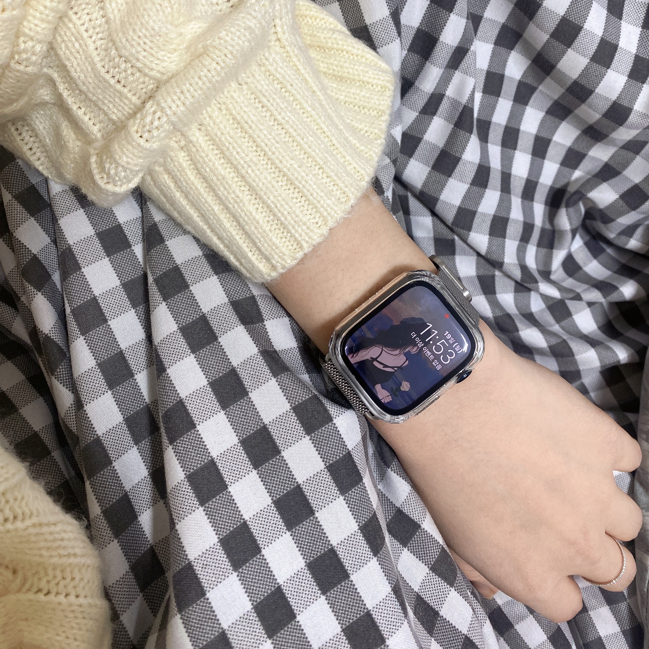 Apple Watch Nike Series 7 41mm GPS Midnight Aluminum Case with Nike Sport Band Anthracite Black (Korean Ver.) 착용 스타일