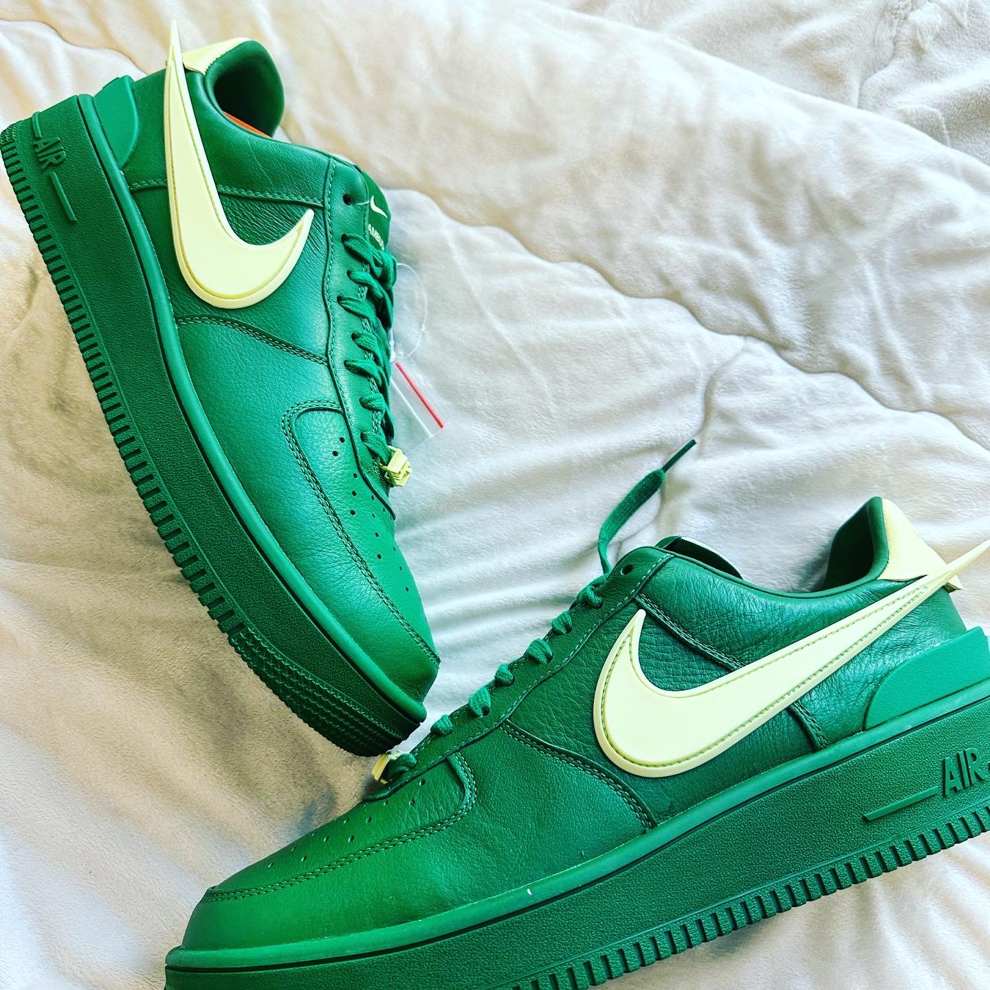 Nike x Ambush Air Force 1 Low SP Pine Green and Citron 착용 스타일 - 1