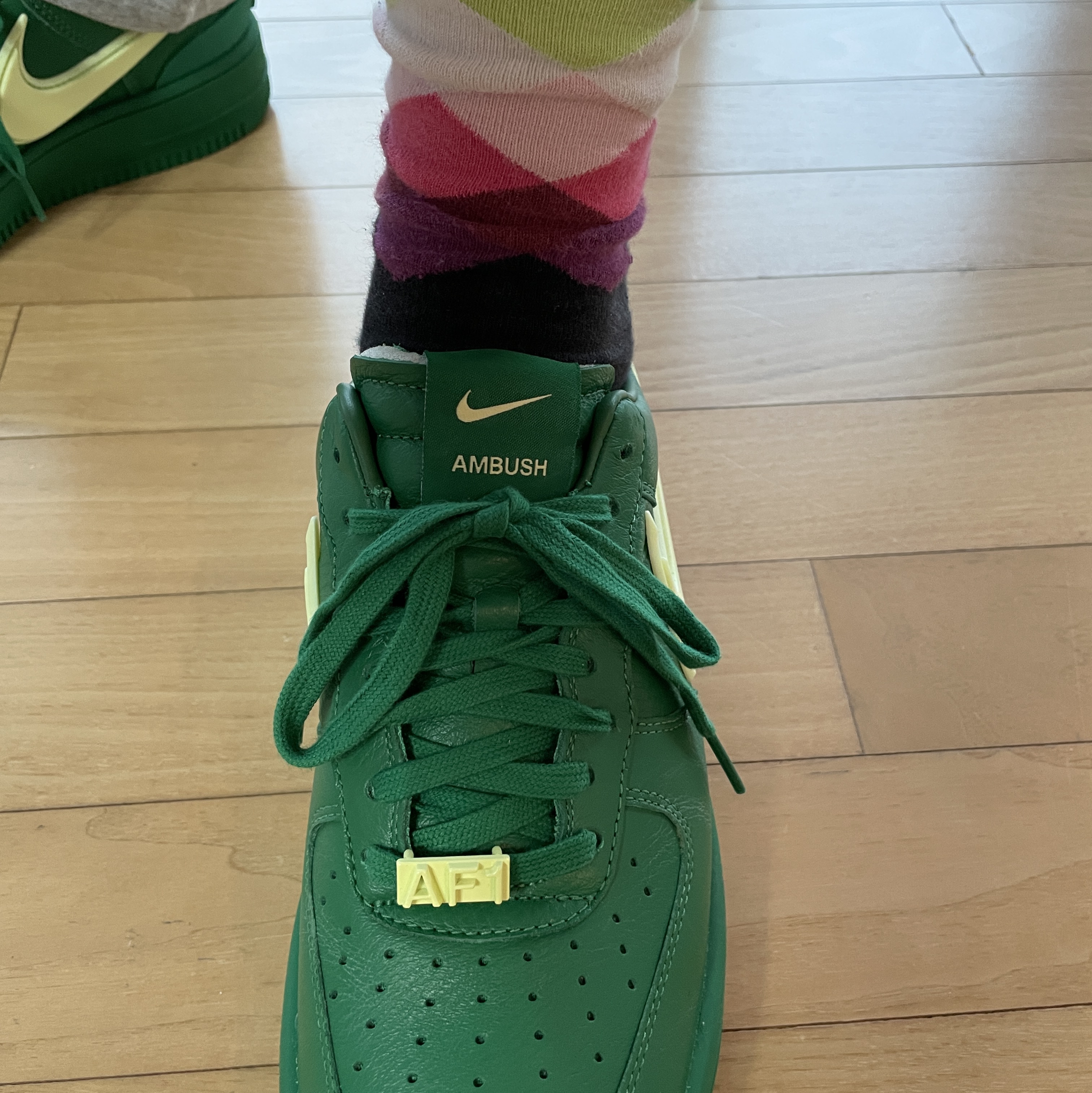 Nike x Ambush Air Force 1 Low SP Pine Green and Citron 착용 스타일 - 3