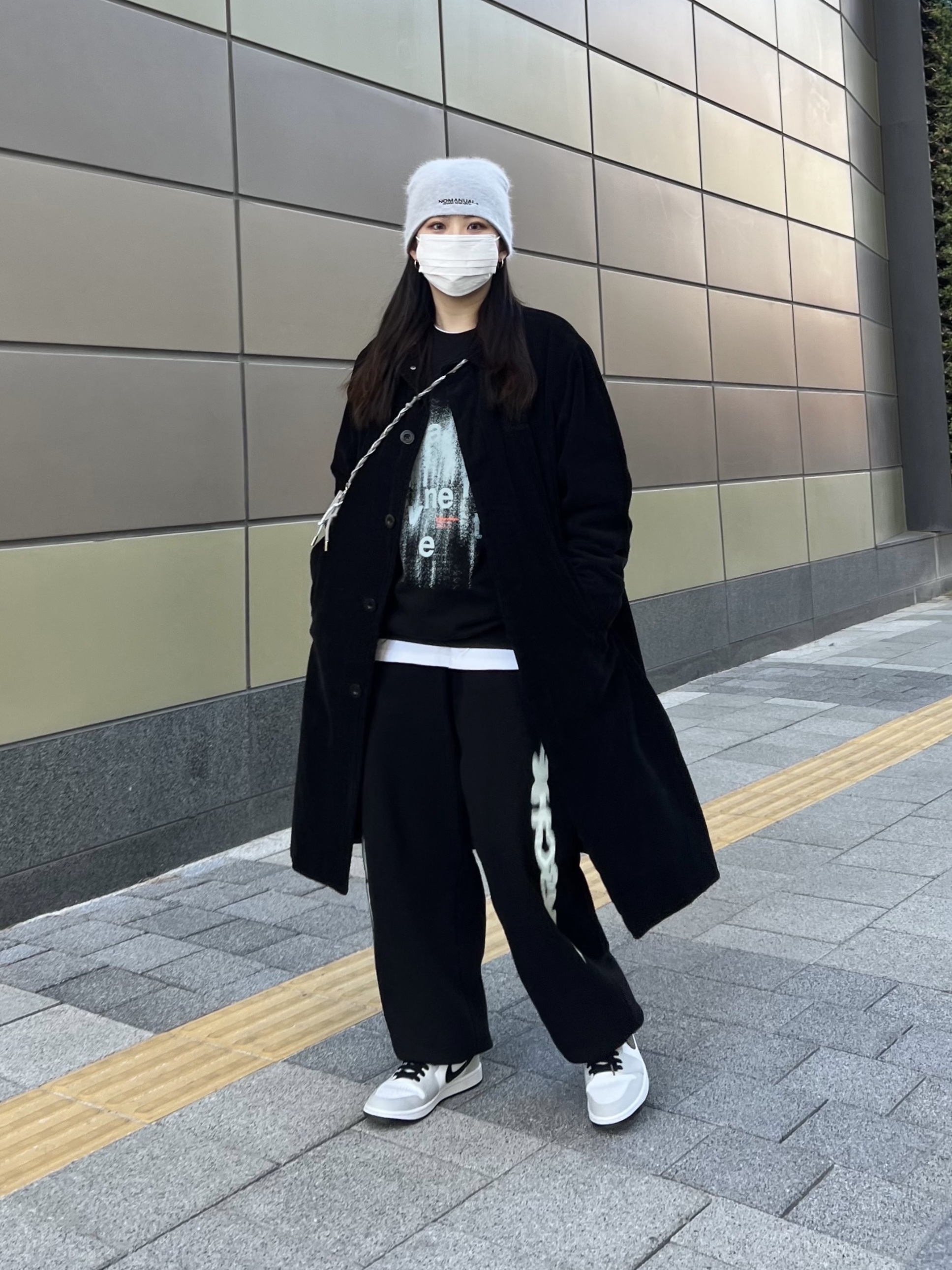 (W) Jordan 1 Mid Grey Fog 착용 스타일 - 1