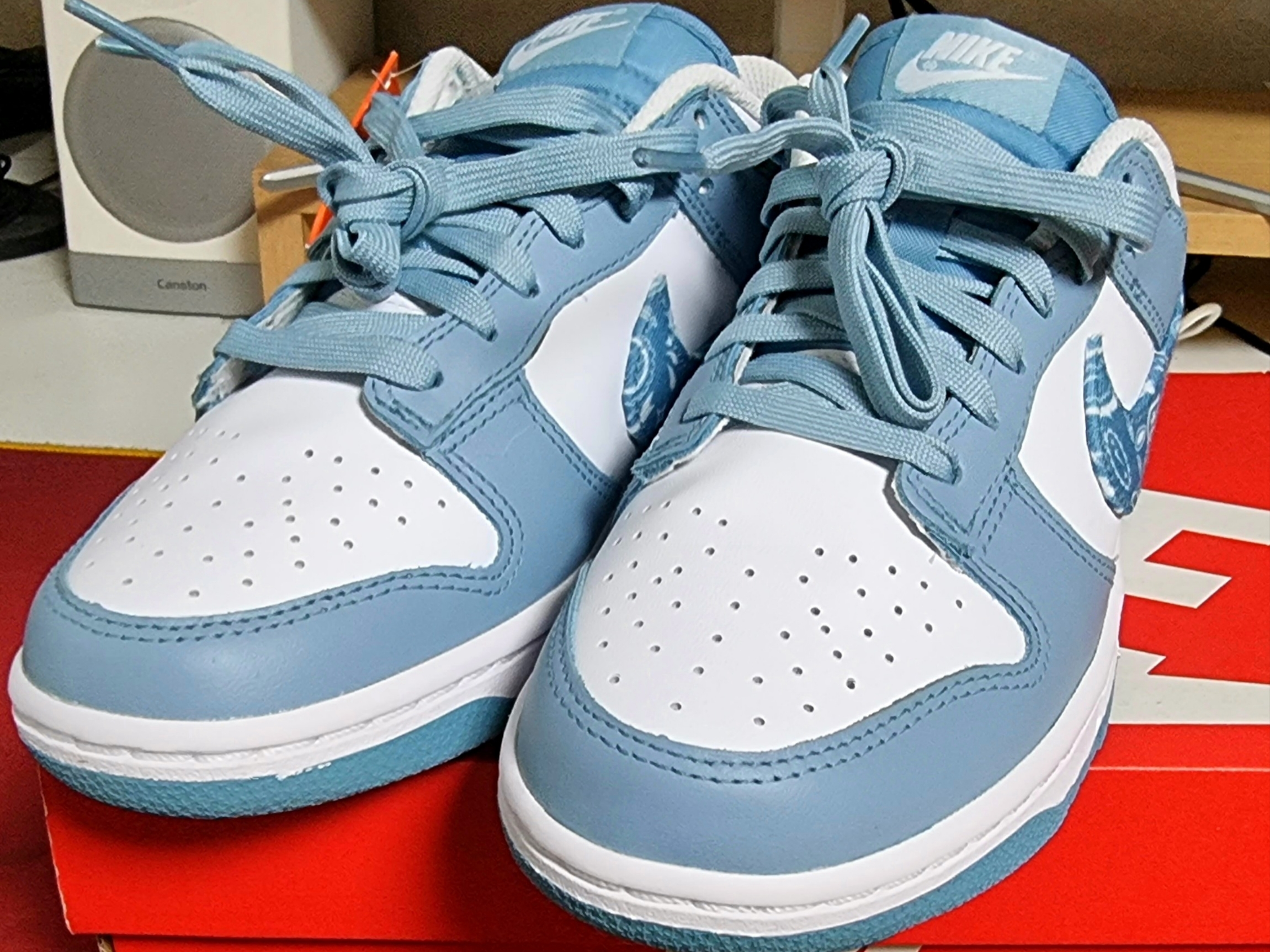 (W) Nike Dunk Low Essential Blue Paisley 착용 스타일