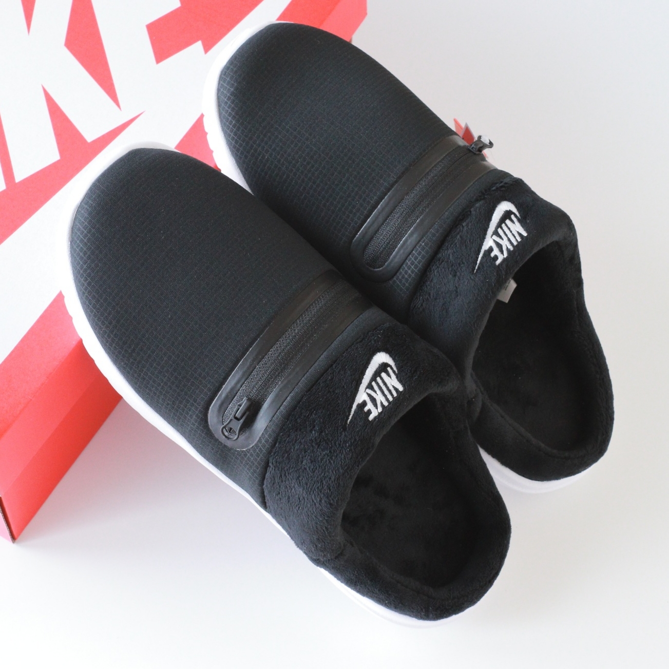 (W) Nike Burrow Black, Nike Burrow Black White 착용 스타일 - 1