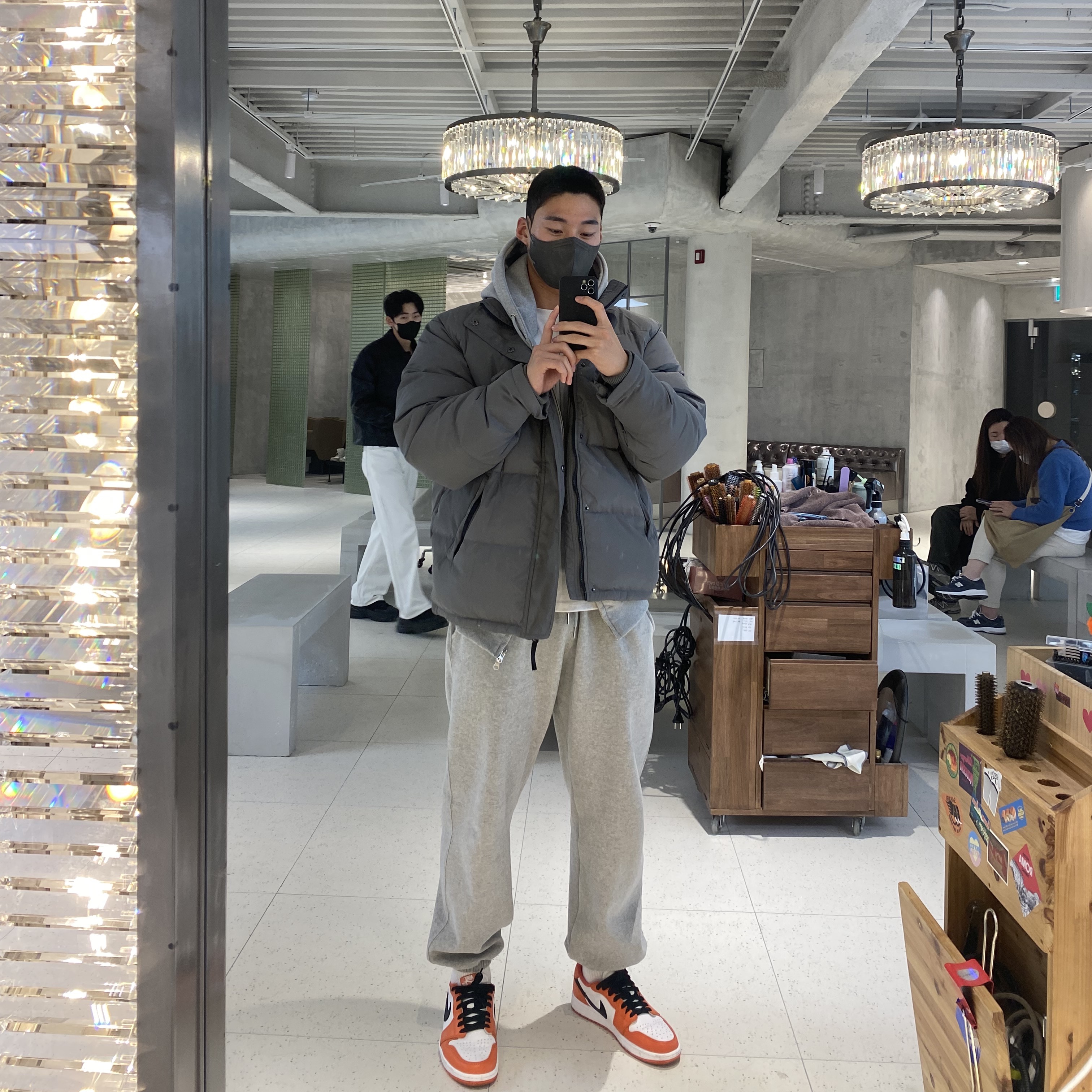 Jordan 1 Low OG Starfish 착용 스타일 - 1