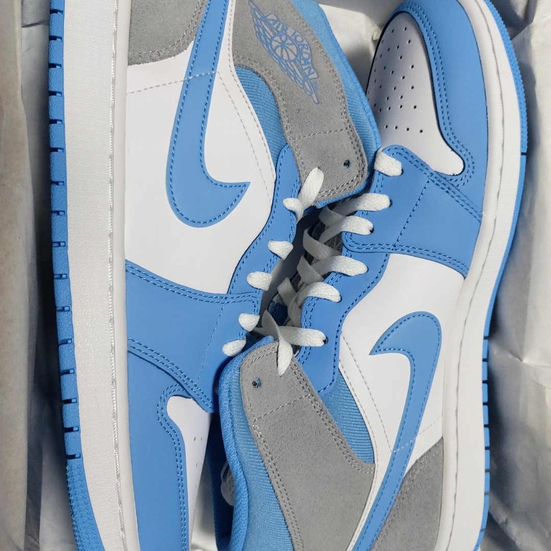 Jordan 1 Mid University Blue 착용 스타일 - 3