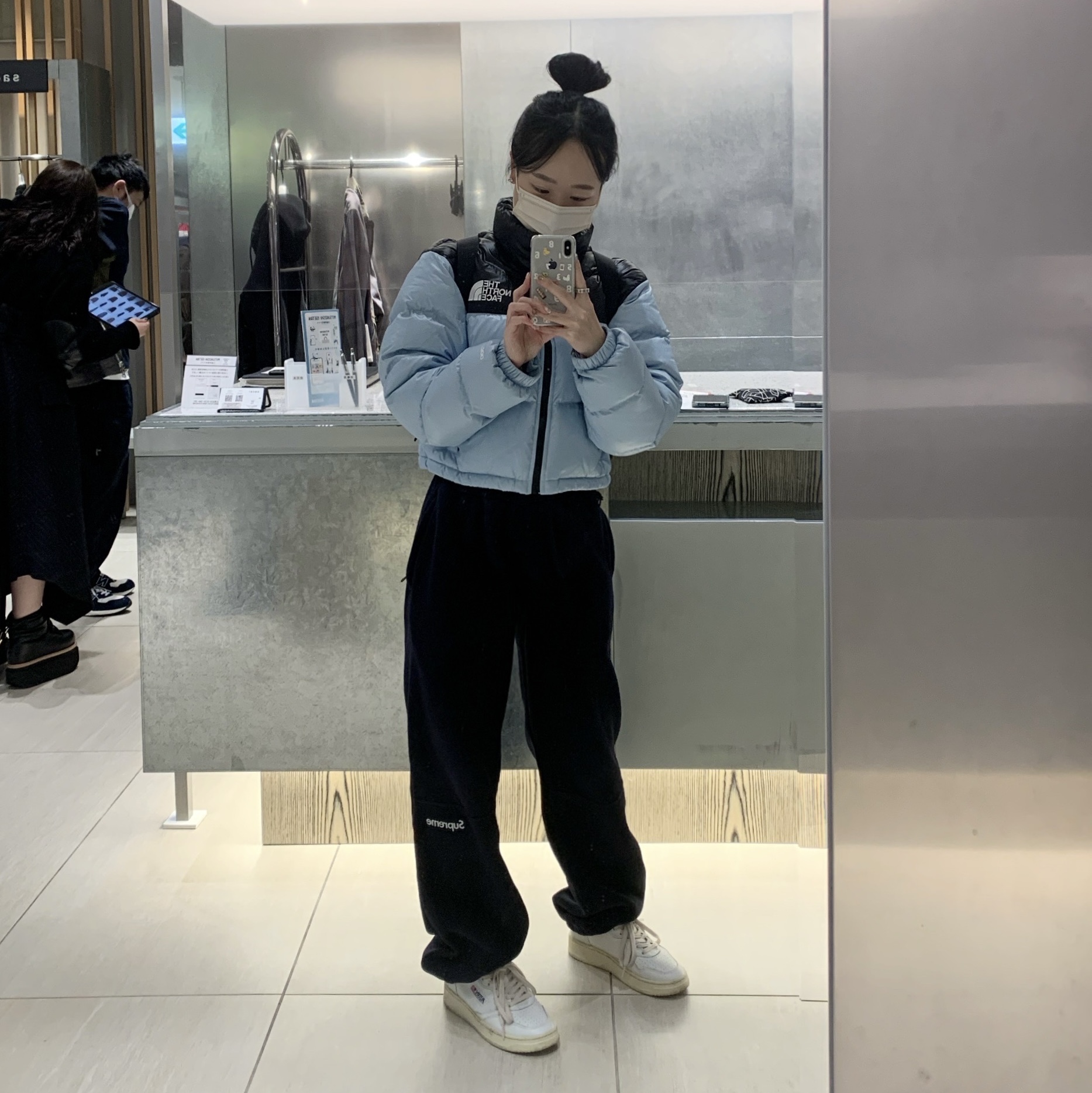 (W) The North Face Nuptse Short Jacket Beta Blue, Supreme Polartec Pants Navy - 21FW 착용 스타일