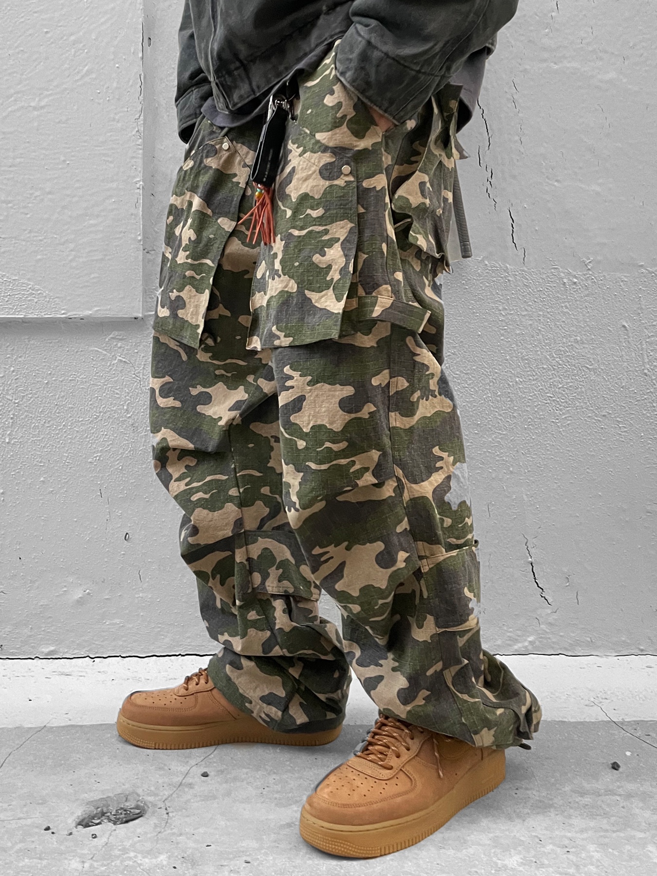Nike Air Force 1 '07 WB Flax 착용 스타일 - 4