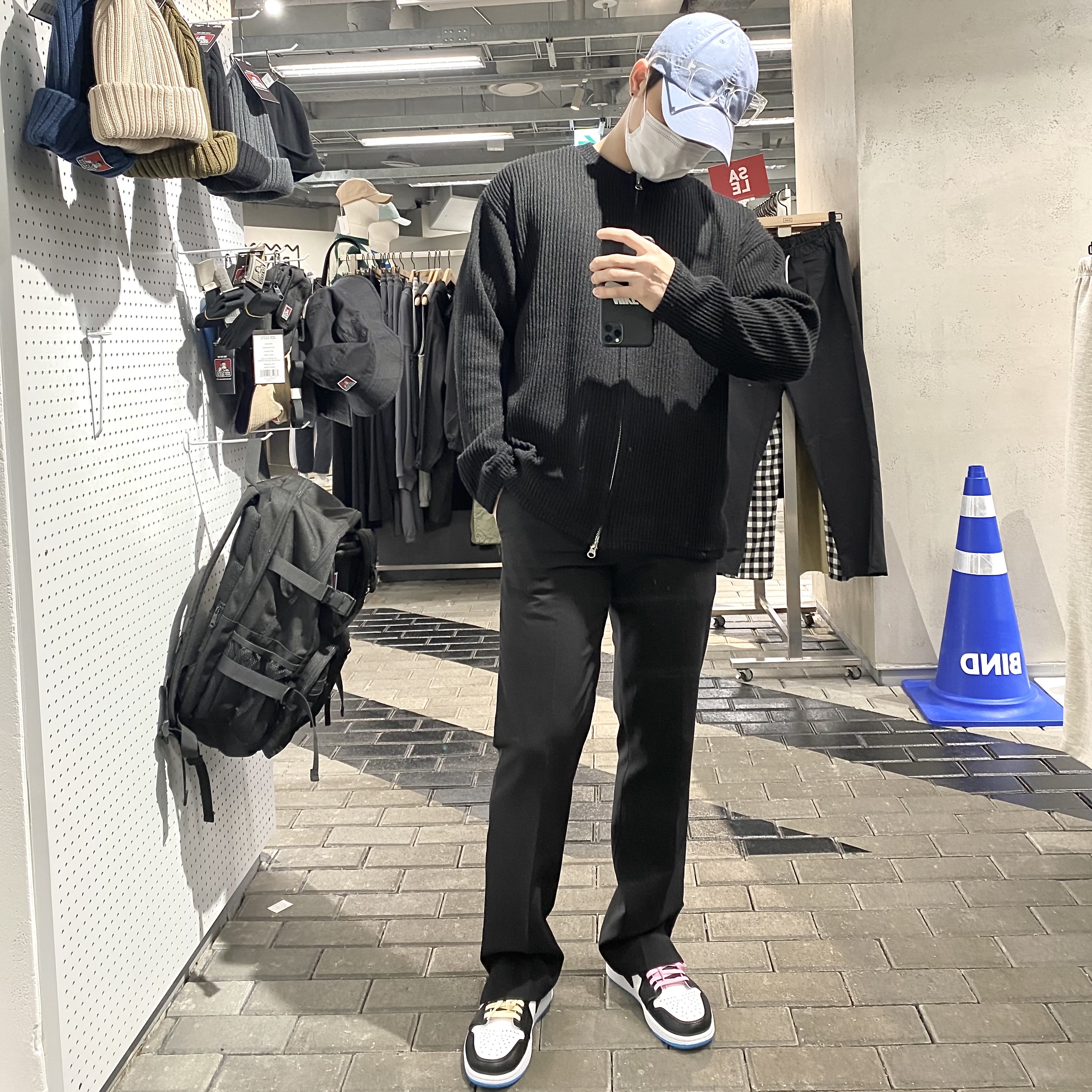 Jordan 1 Retro Low OG Black and Dark Powder Blue, (W) Jordan 1 Retro Low OG Black and Dark Powder Blue 착용 스타일