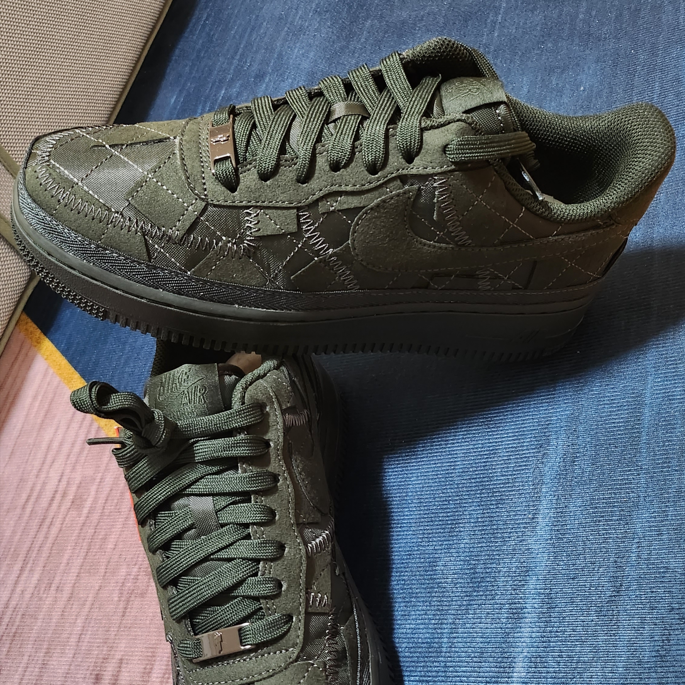 Nike x Billie Eilish Air Force 1 Low '07 SP Sequoia 착용 스타일 - 1