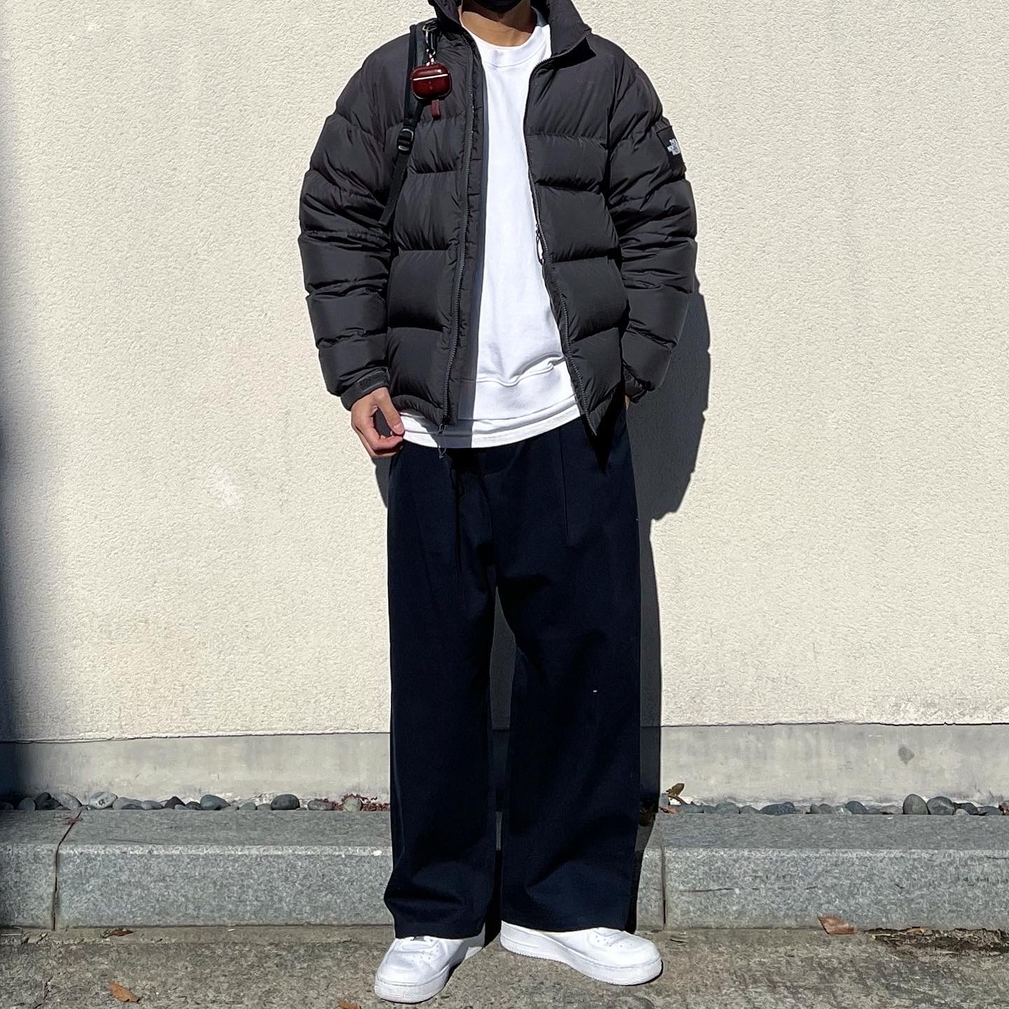 The North Face 1992 Nuptse Jacket Charcoal, Nike Air Force 1 '07 Low White 착용 스타일 - 2