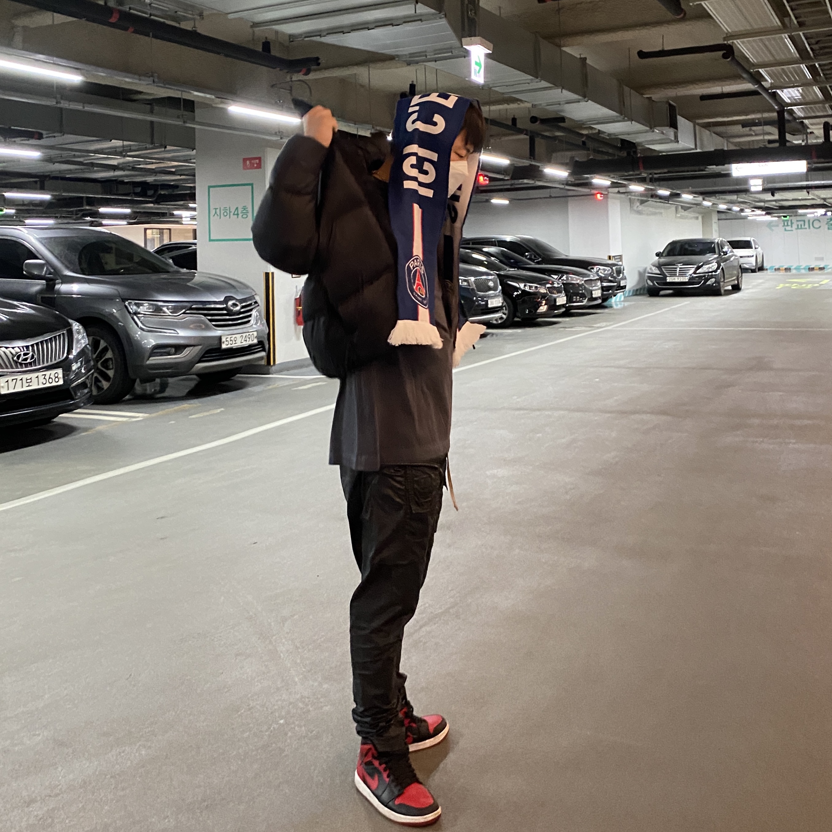 Jordan 1 Mid Bred Banned 2020 착용 스타일