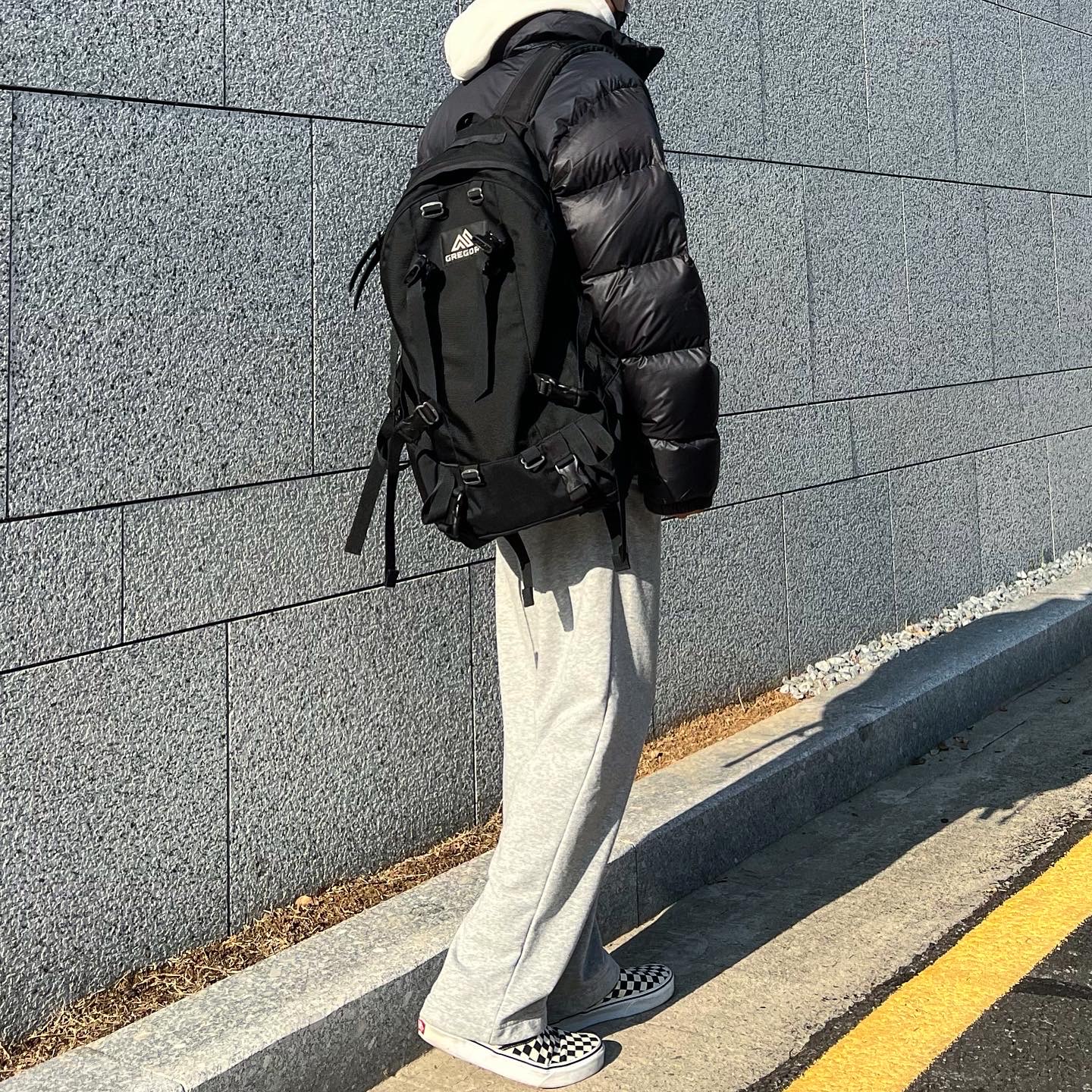 The North Face 1996 Eco Nuptse Jacket Black, Vans Slip-On Checkerboard 착용 스타일 - 3