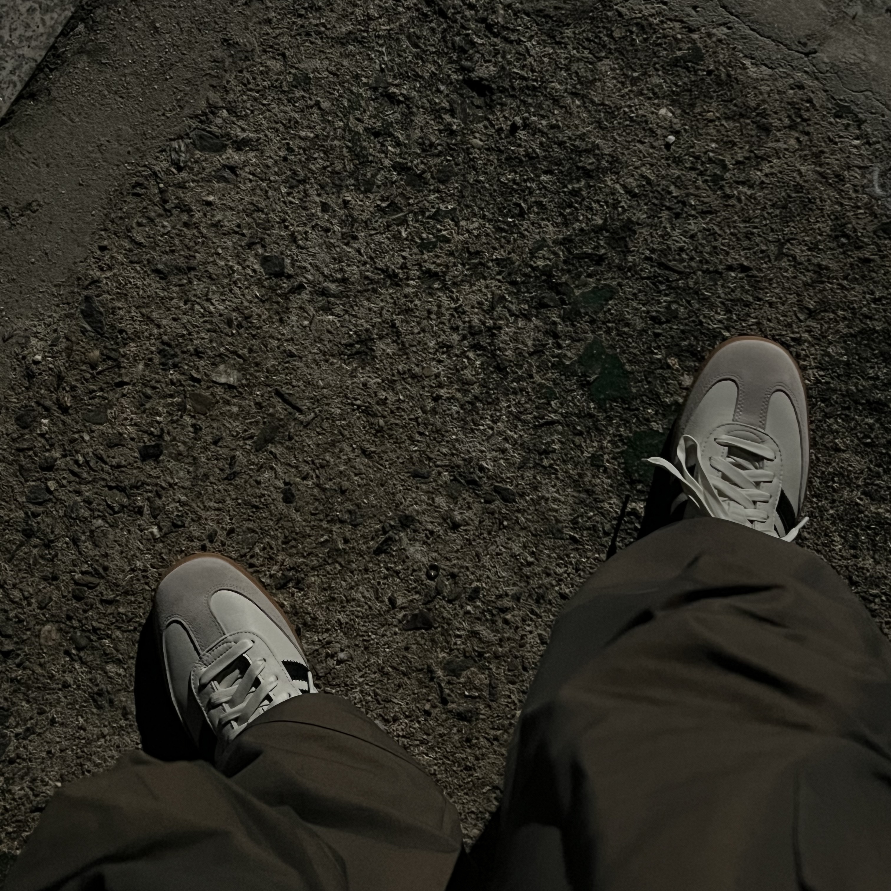 Adidas x Pharrell Williams Humanrace Samba Cloud White Night Grey 착용 스타일