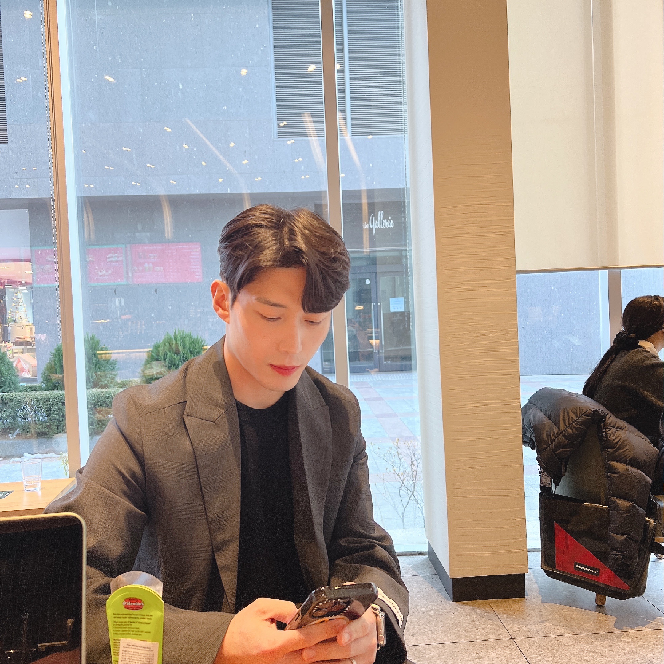 Zara x Ader Error Oversized Wool Blazer Dark Grey 착용 스타일