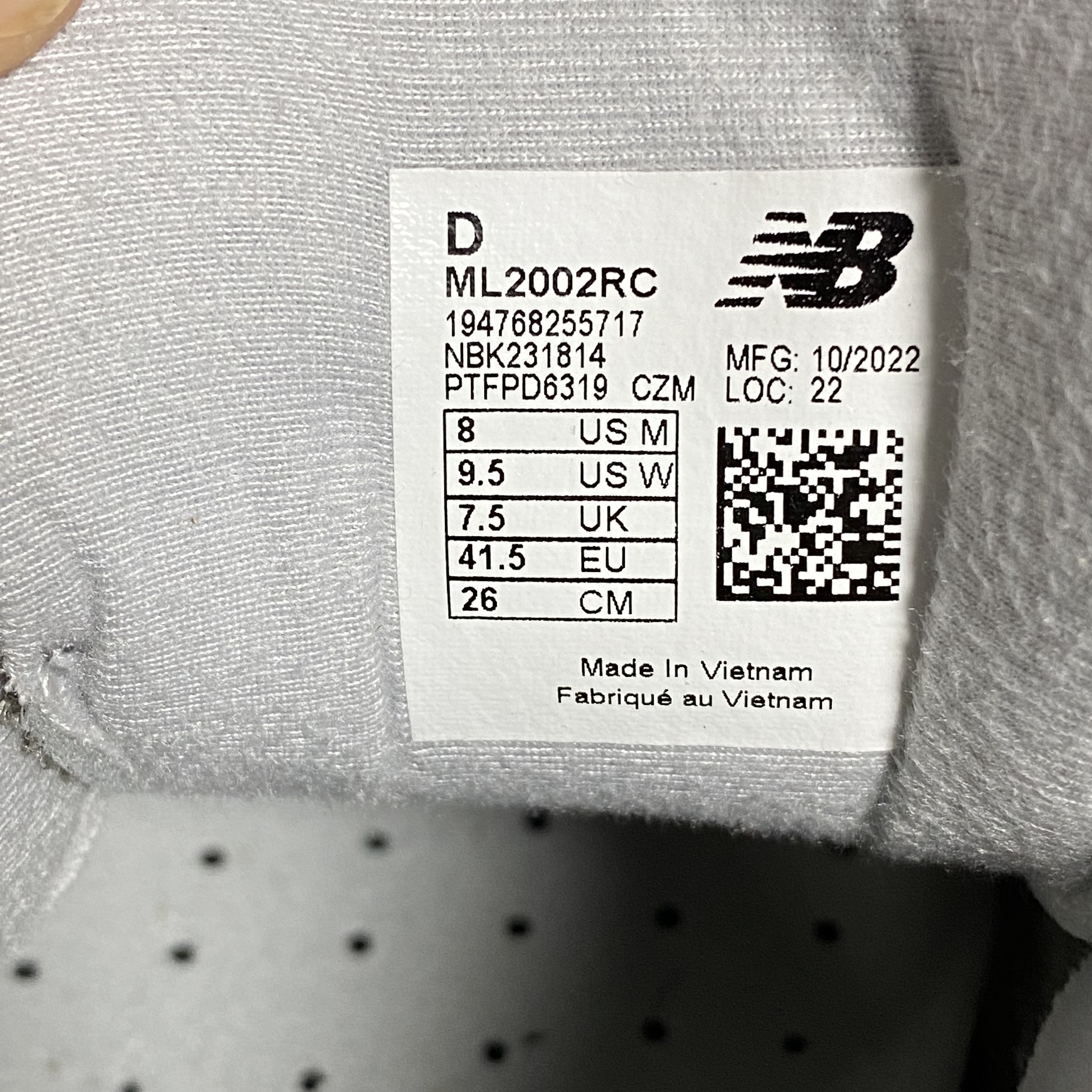 New Balance 2002R Grey 착용 스타일 - 2