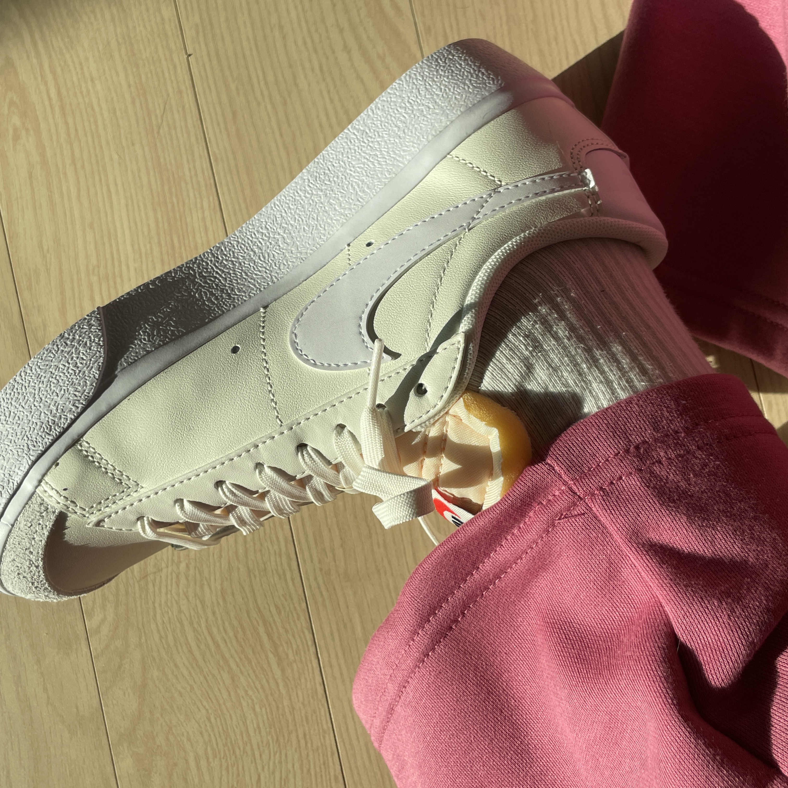 (W) Nike Blazer Low Platform Sail 착용 스타일 - 1