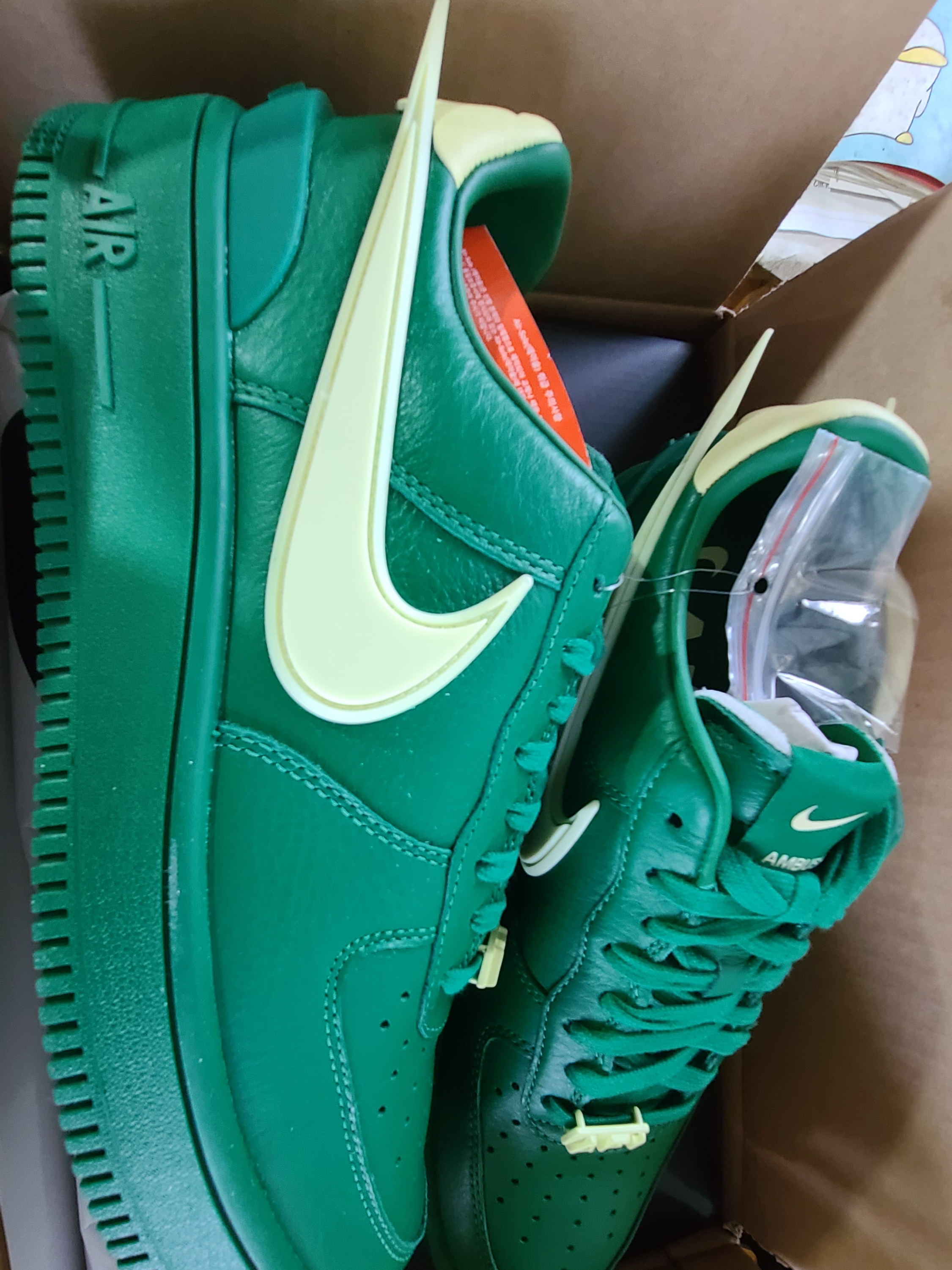 Nike x Ambush Air Force 1 Low SP Pine Green and Citron 착용 스타일 - 2