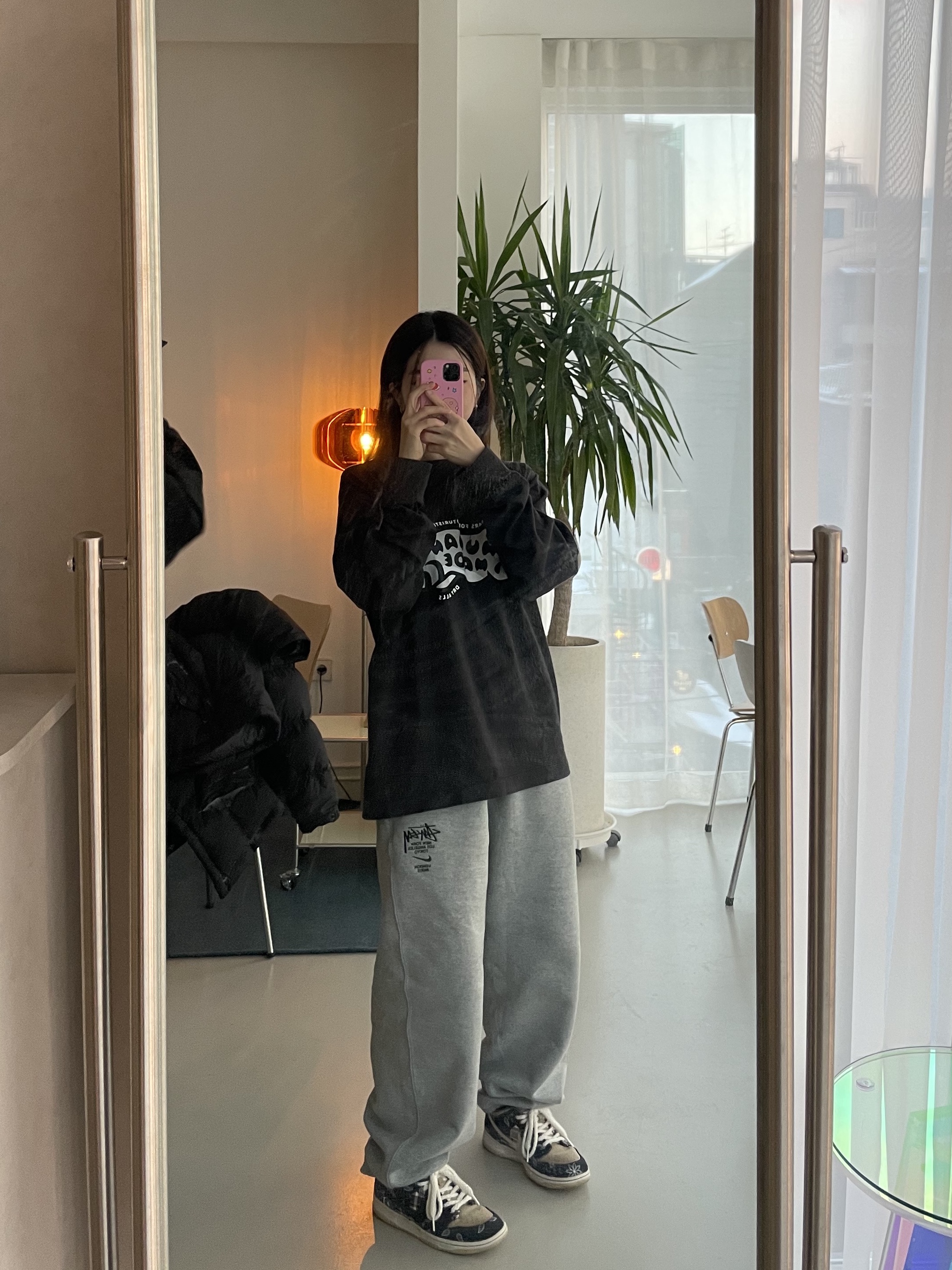 Human Made Tiger L/S T-Shirt Black, Nike x Stussy NRG ZR Fleece Pants Heather Grey - US/EU 착용 스타일 - 3