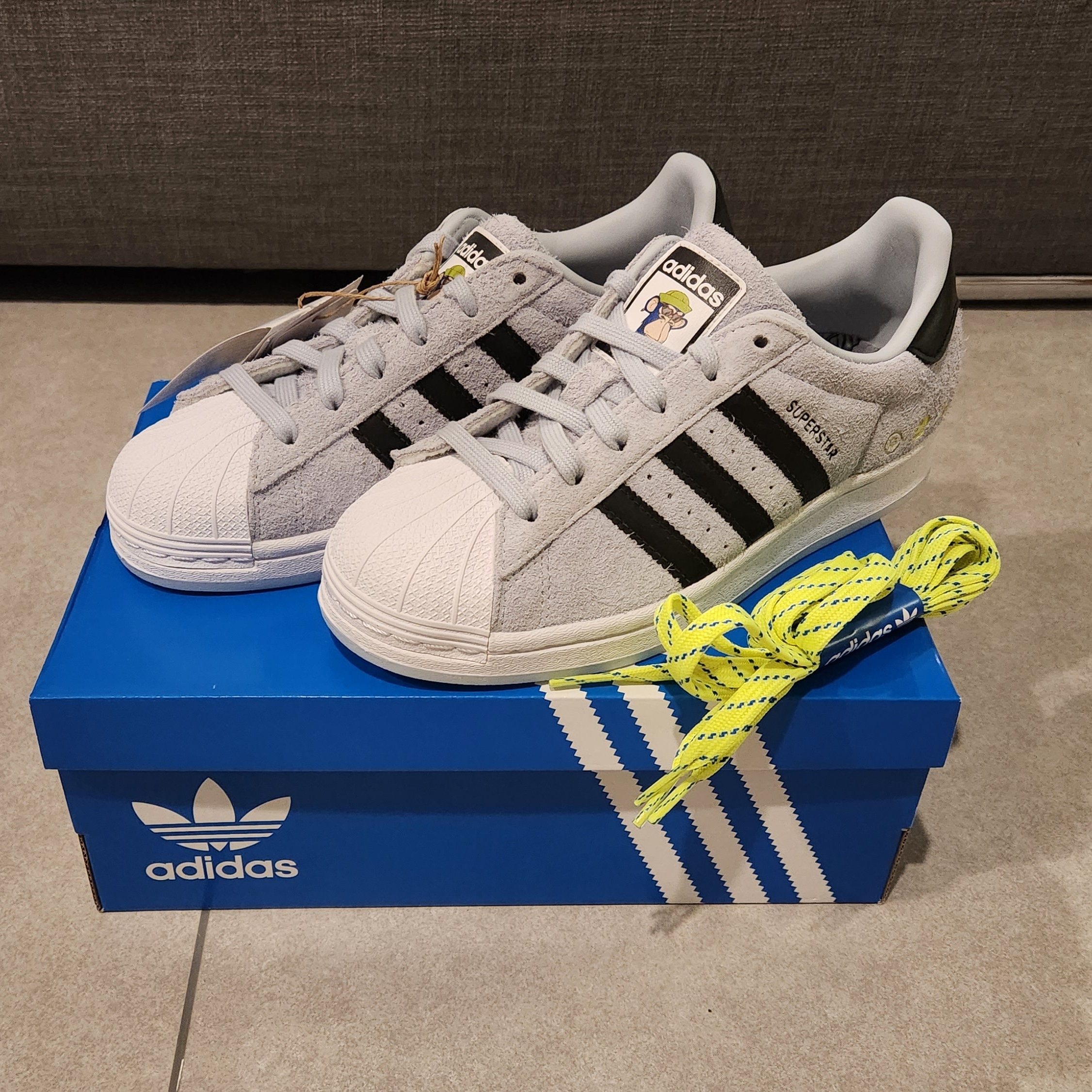 Adidas Superstar Into The Metaverse Halo Blue 착용 스타일 - 1