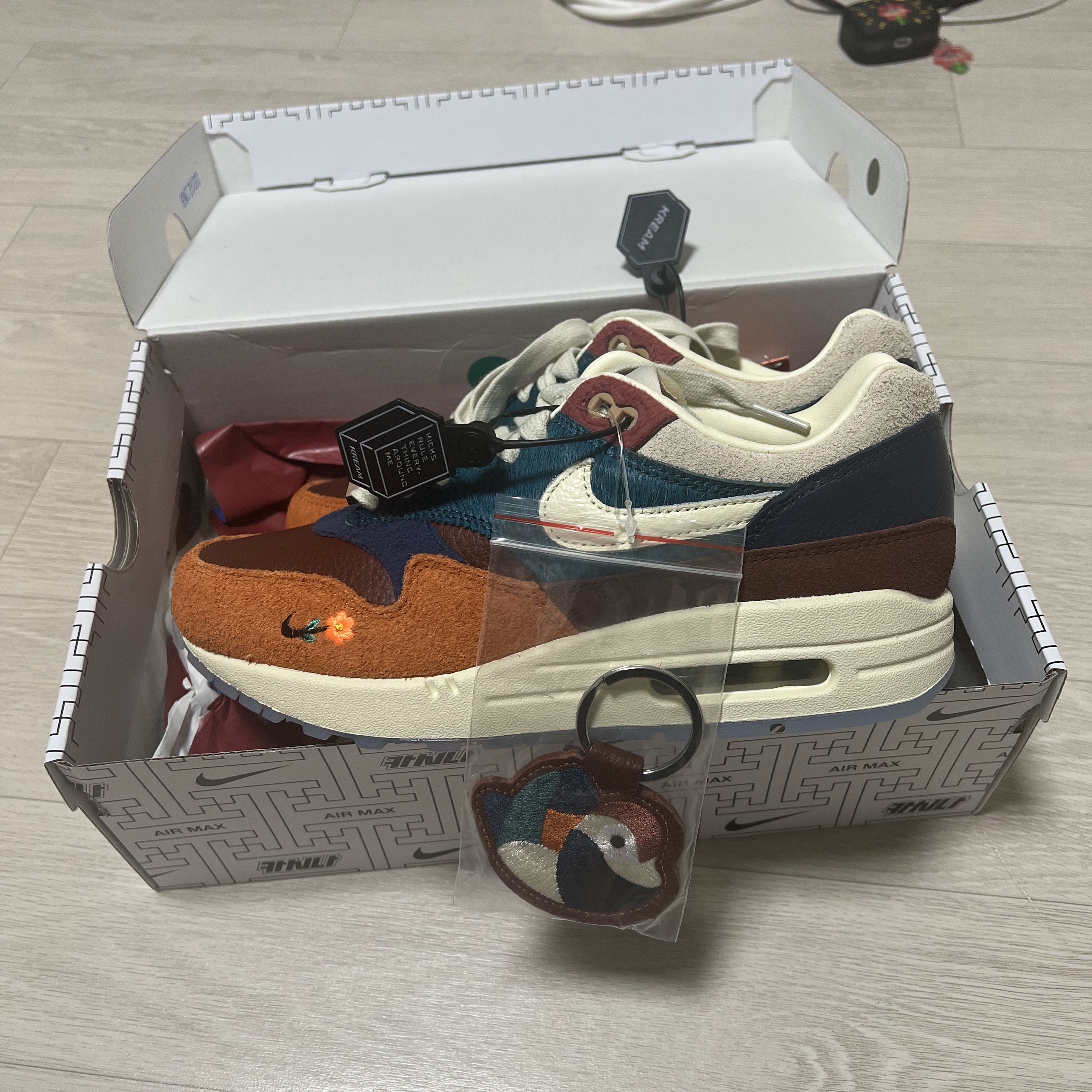 Nike x Kasina Air Max 1 SP Won-Ang Orange 착용 스타일 - 3