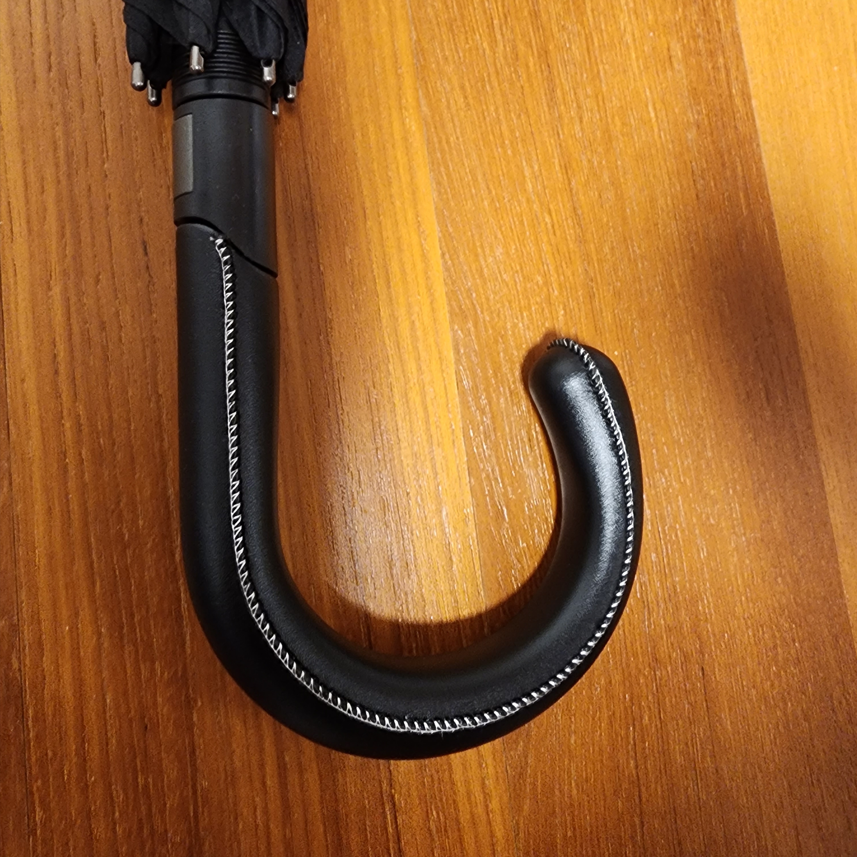 Palace Shop Umbrella Black - 22FW 착용 스타일 - 2