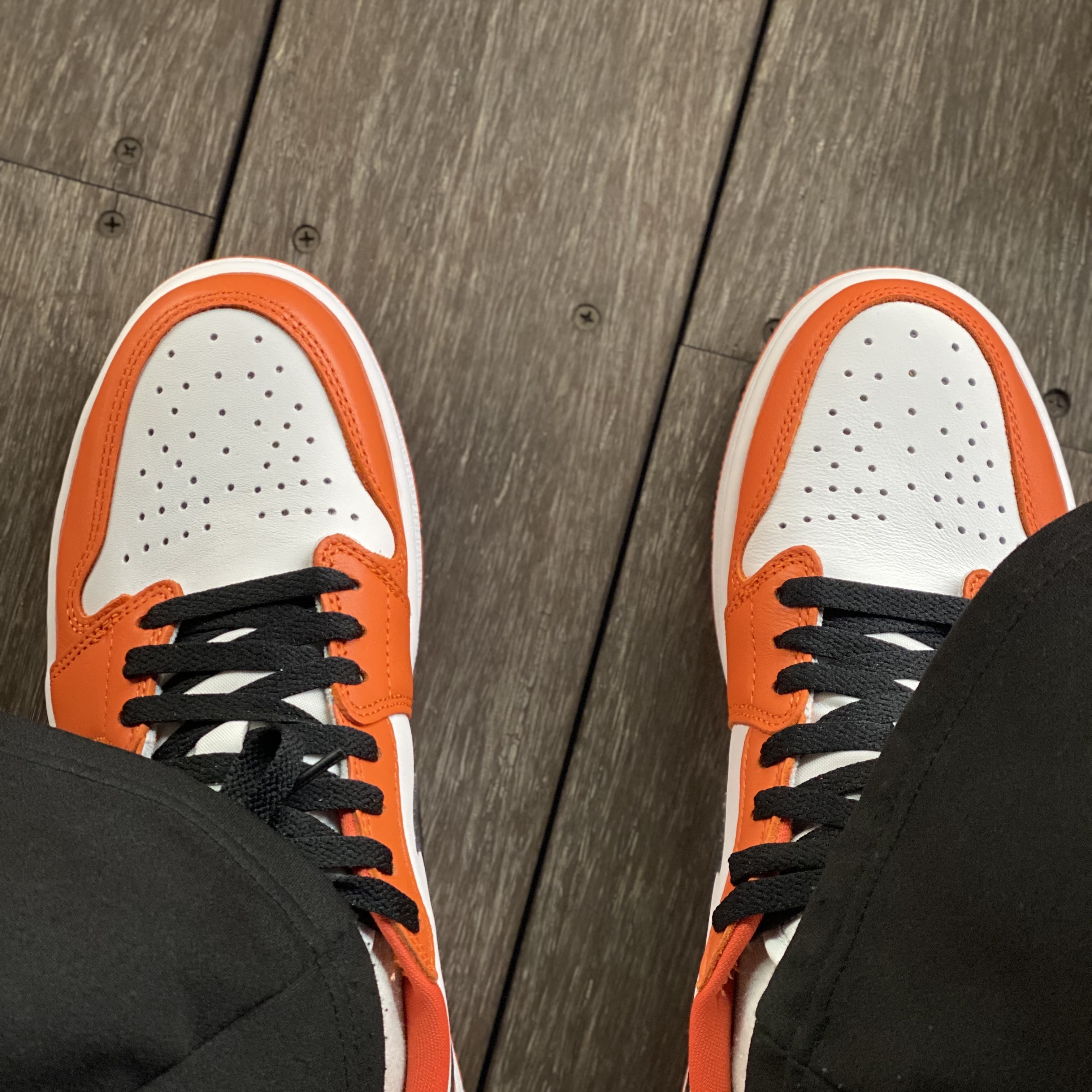 Jordan 1 Low OG Starfish 착용 스타일 - 3
