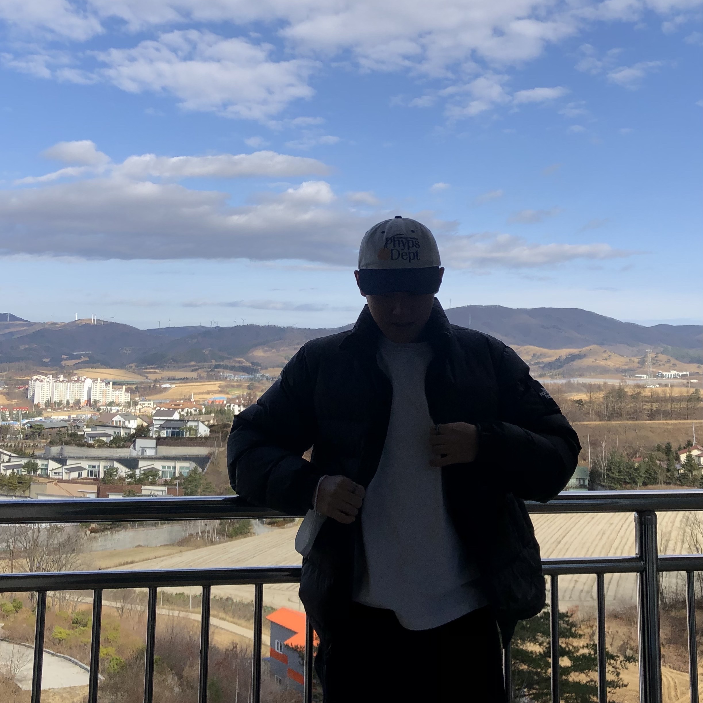 The North Face 1996 Eco Nuptse Jacket Black 착용 스타일 - 2