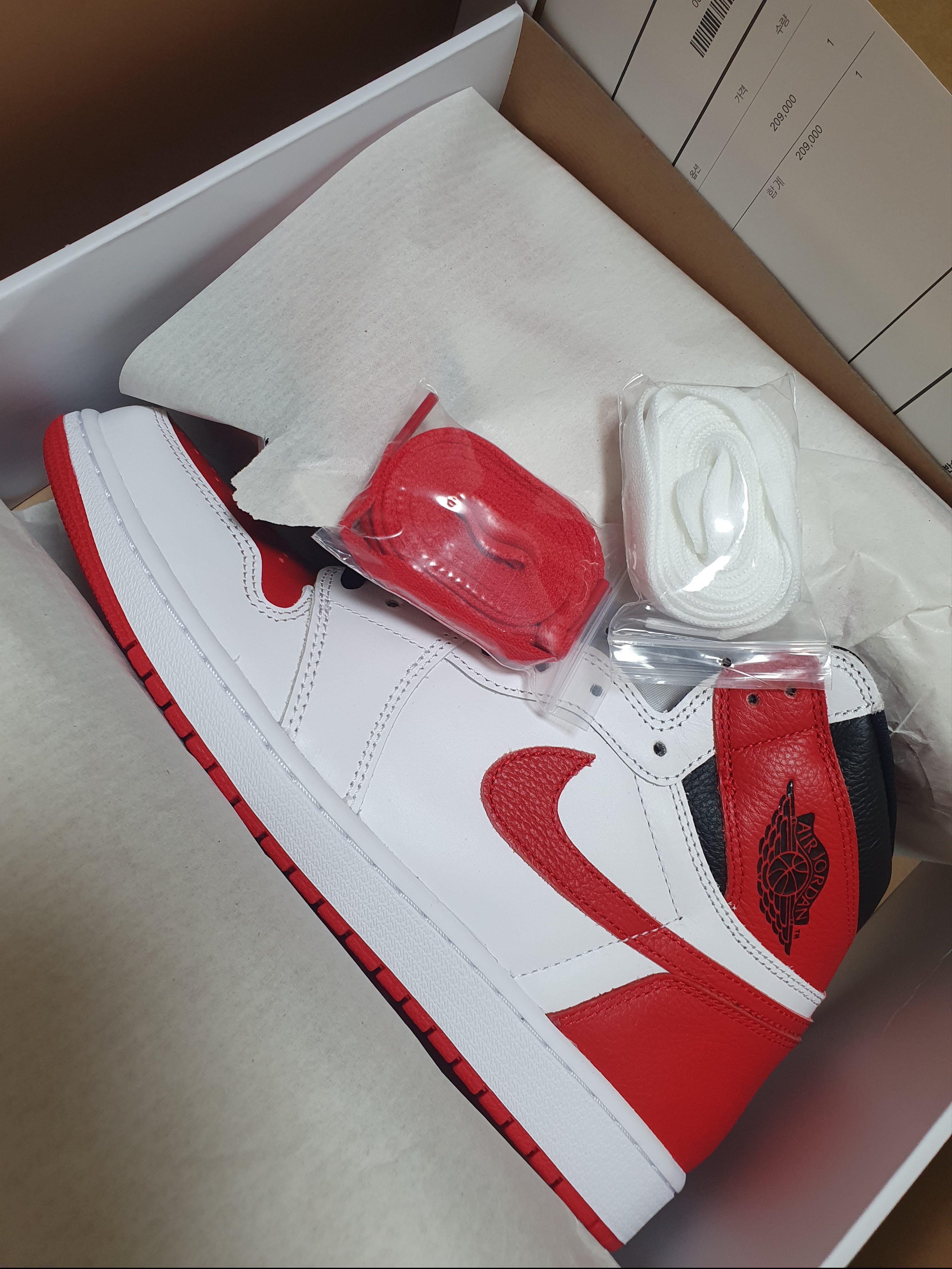 Jordan 1 Retro High OG Dark Marina Blue, Jordan 1 Retro High OG Heritage 착용 스타일 - 2