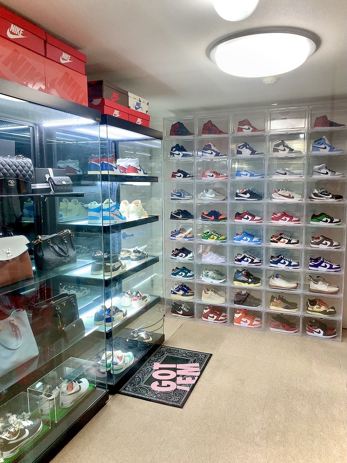 Jordan 1 x Travis Scott x Fragment Retro Low OG SP Military Blue, Jordan 1 x Travis Scott Retro Low OG SP Sail and Ridgerock 착용 스타일 - 1