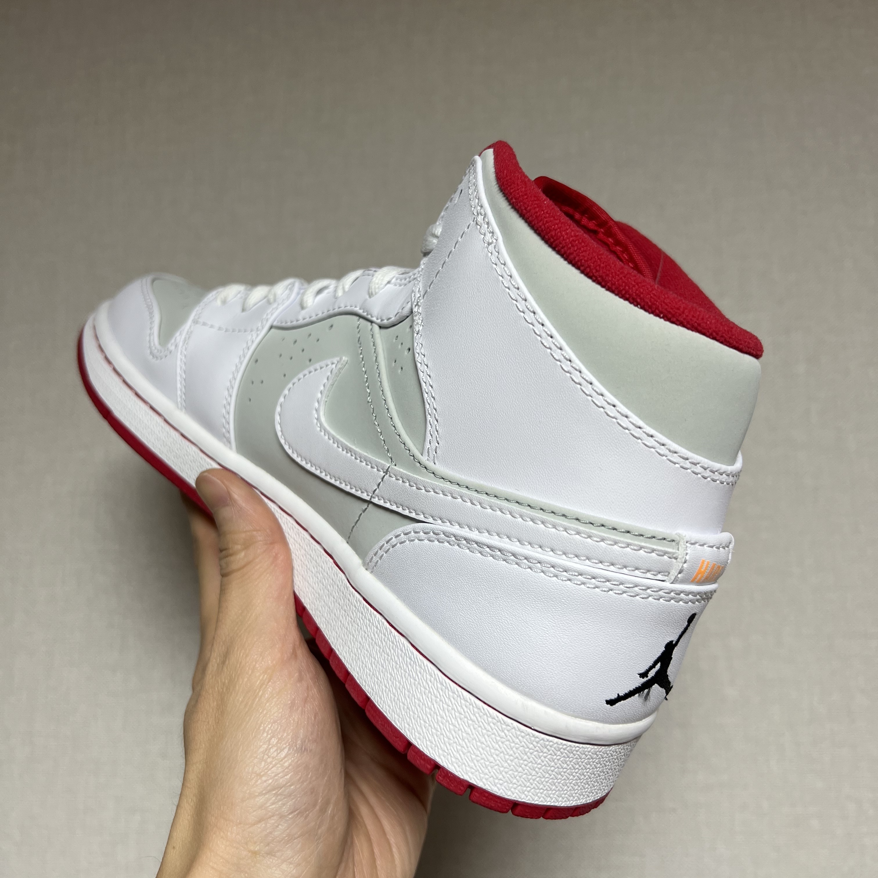 Jordan 1 Retro Hare Jordan 2015 착용 스타일 - 2