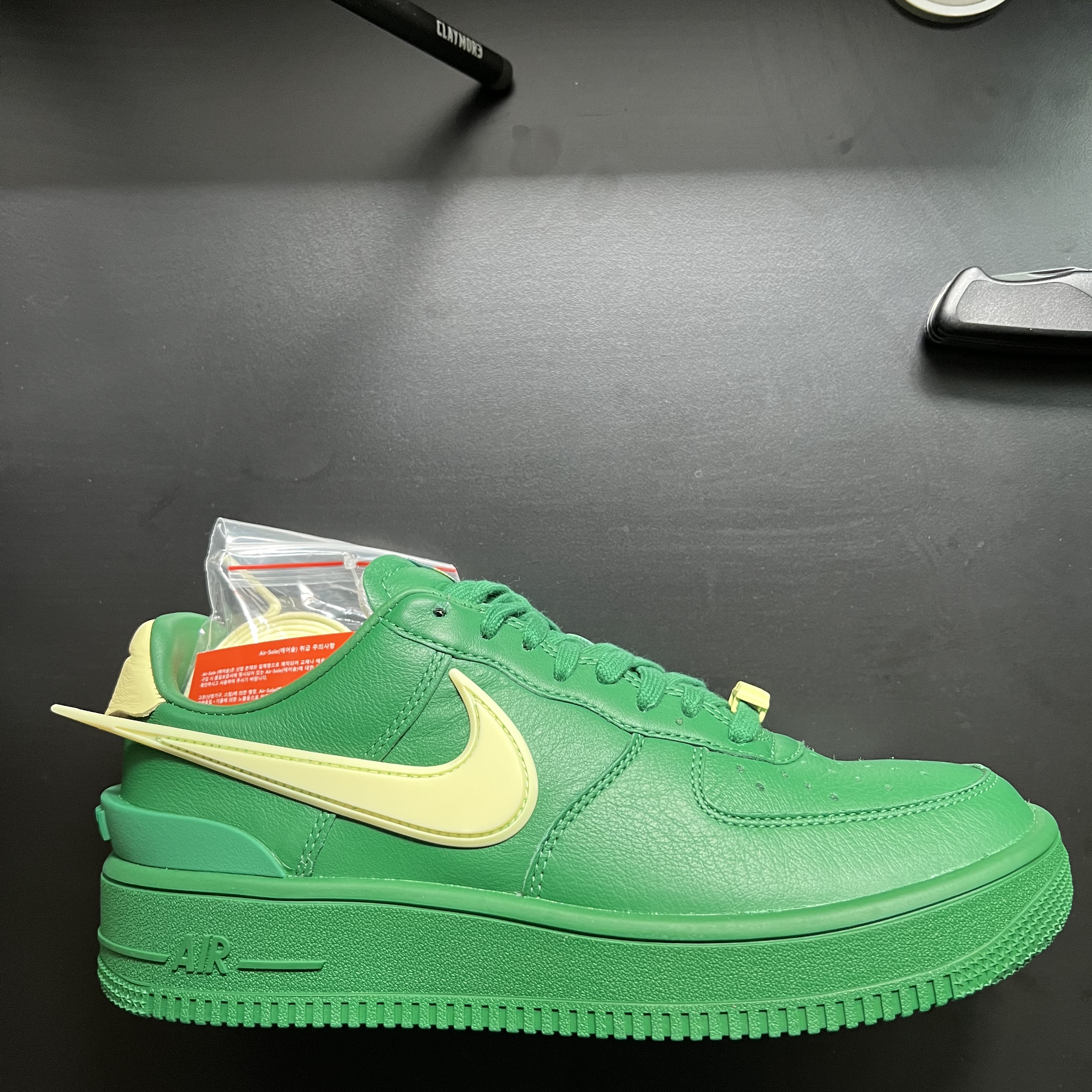 Nike x Ambush Air Force 1 Low SP Pine Green and Citron 착용 스타일