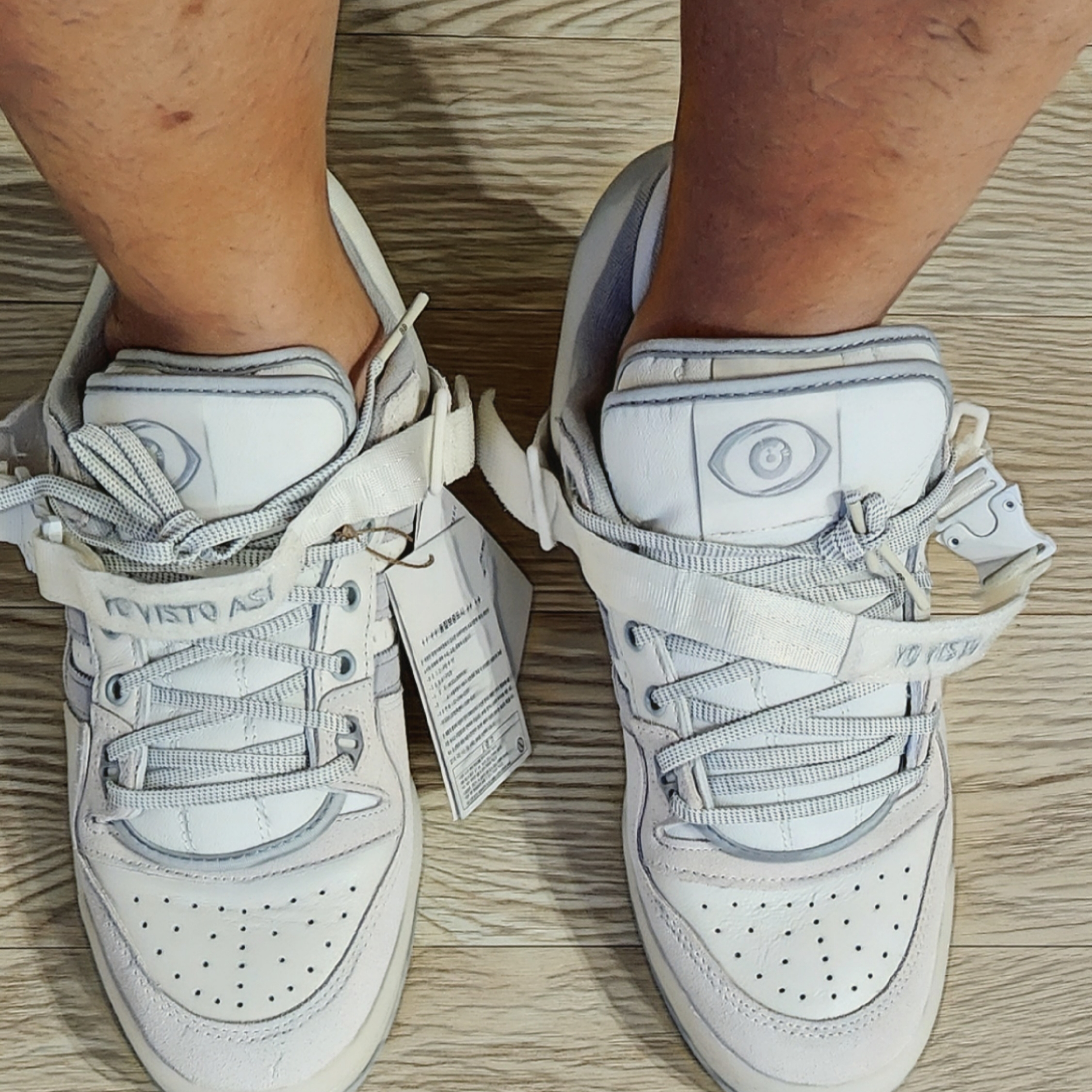 Adidas x Bad Bunny Forum Low Cloud White Clear Onix 착용 스타일 - 1