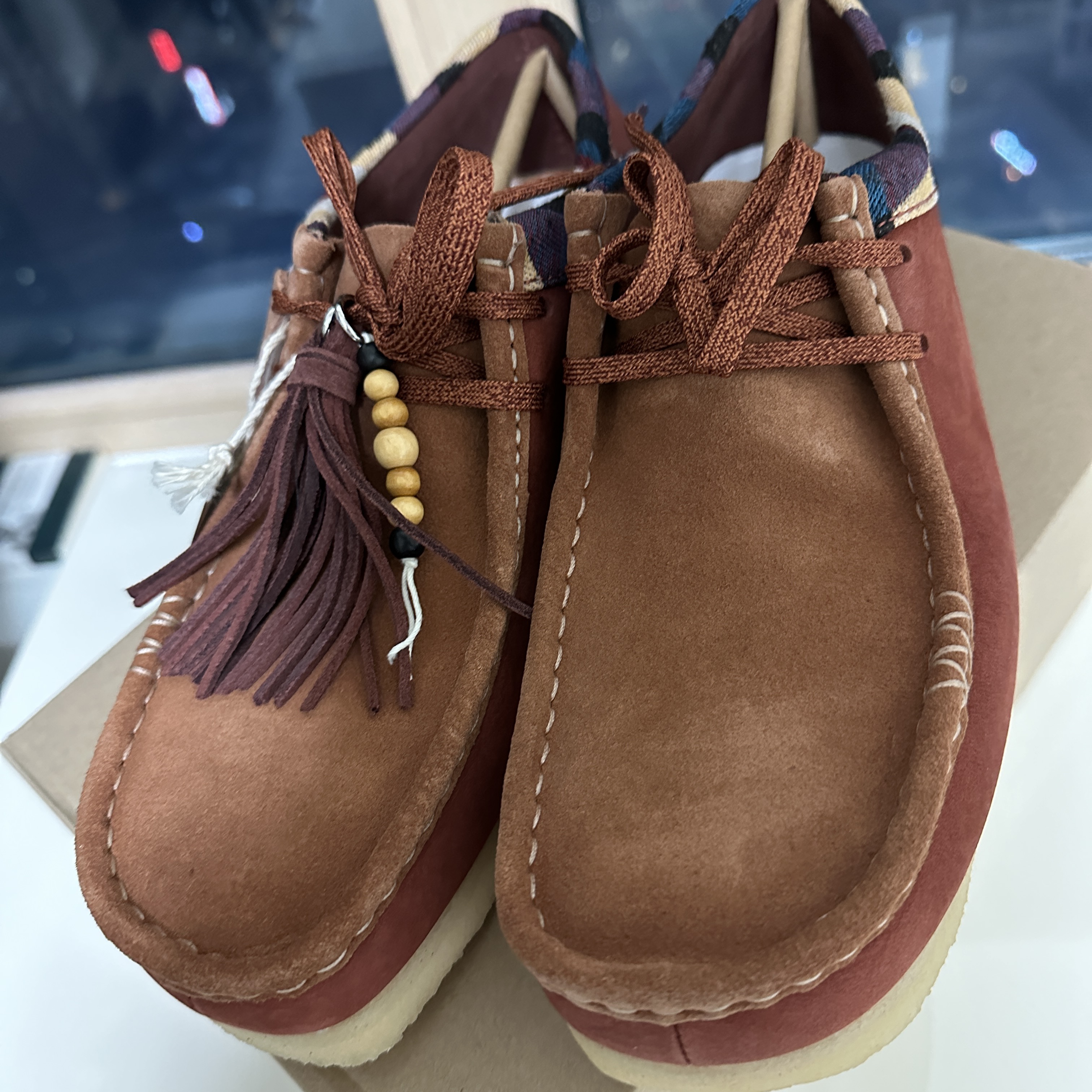 Clarks x END. Wallabee Artisan Craft Burnt 착용 스타일 - 2