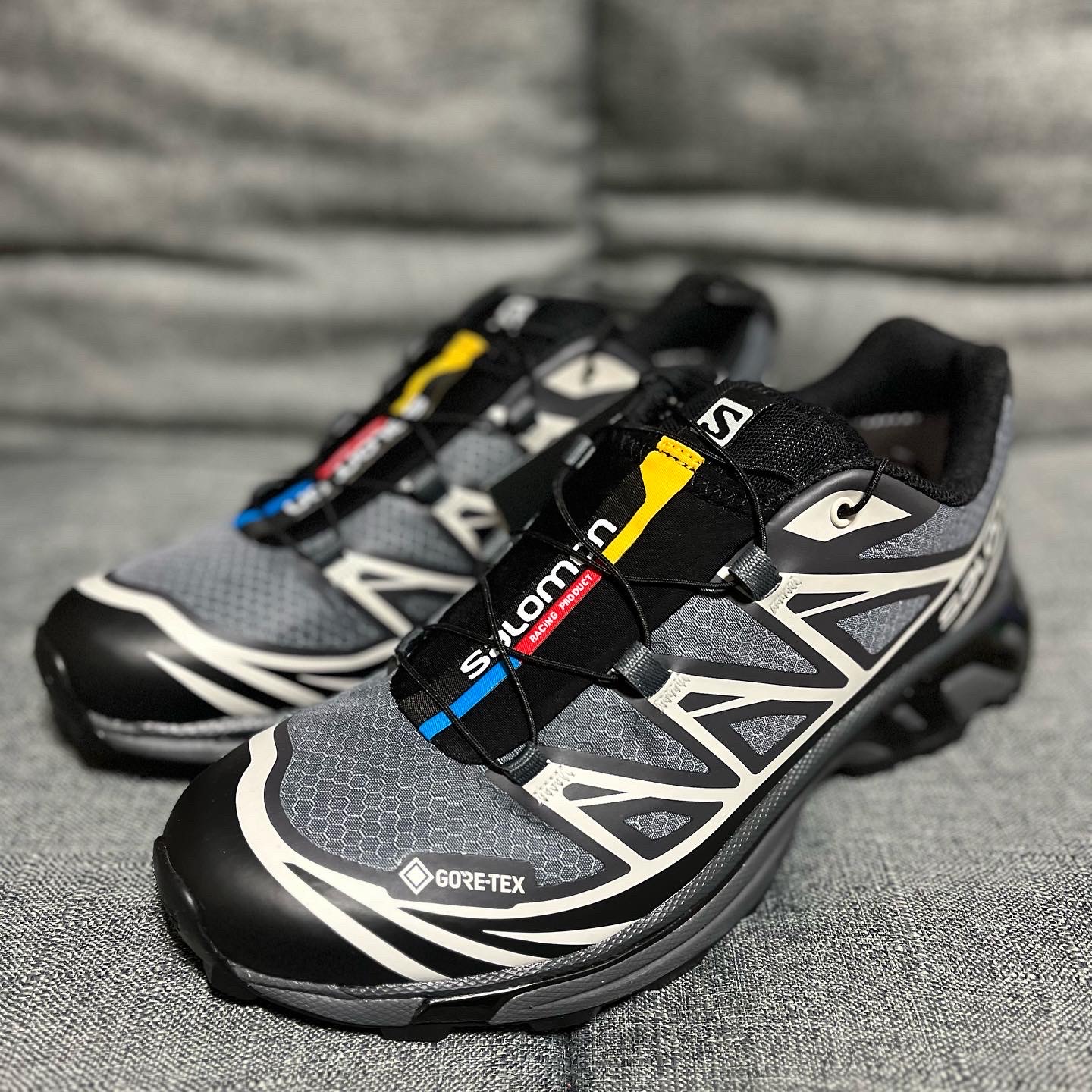 Salomon XT-6 Gore-Tex Black Ebony 착용 스타일 - 1