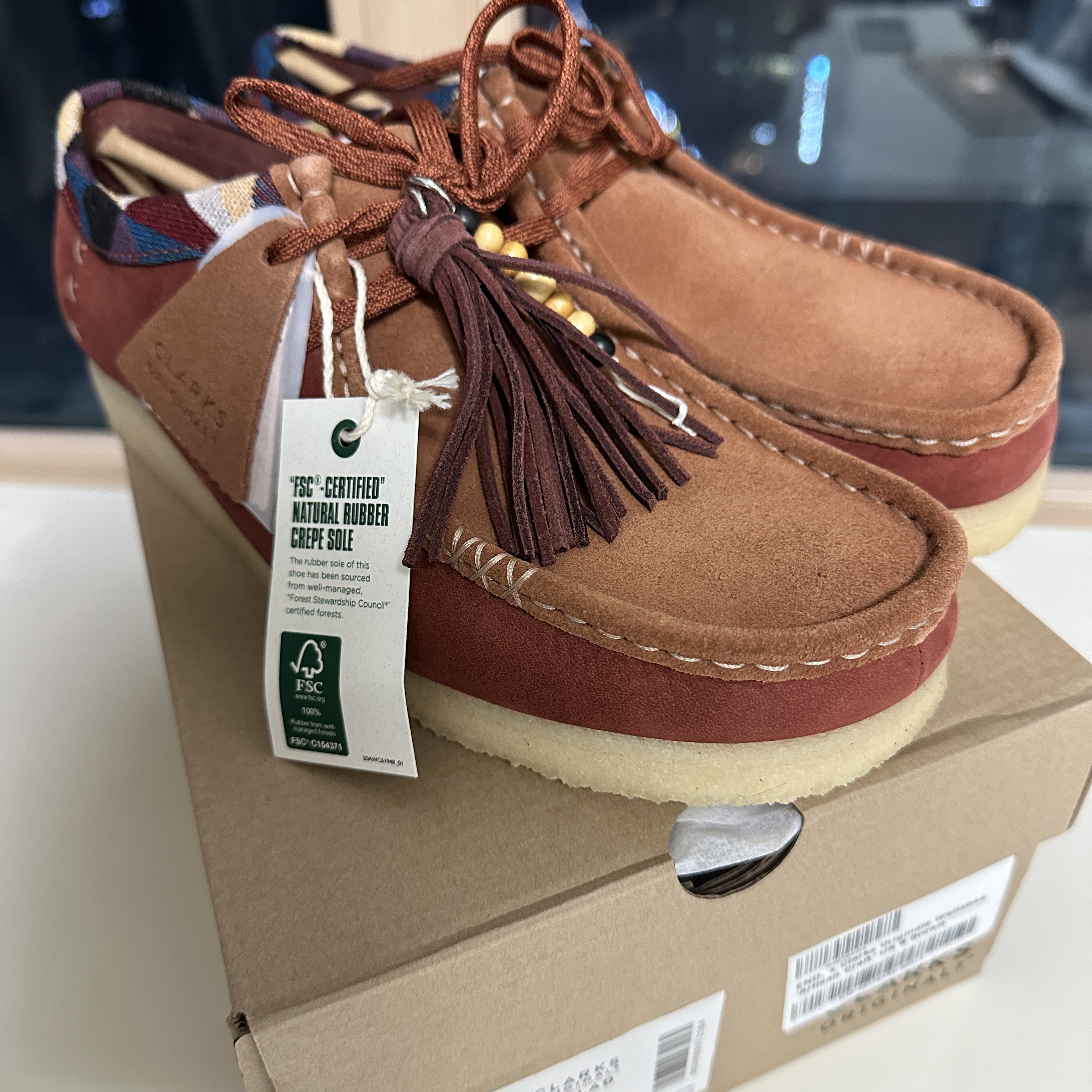 Clarks x END. Wallabee Artisan Craft Burnt 착용 스타일 - 1