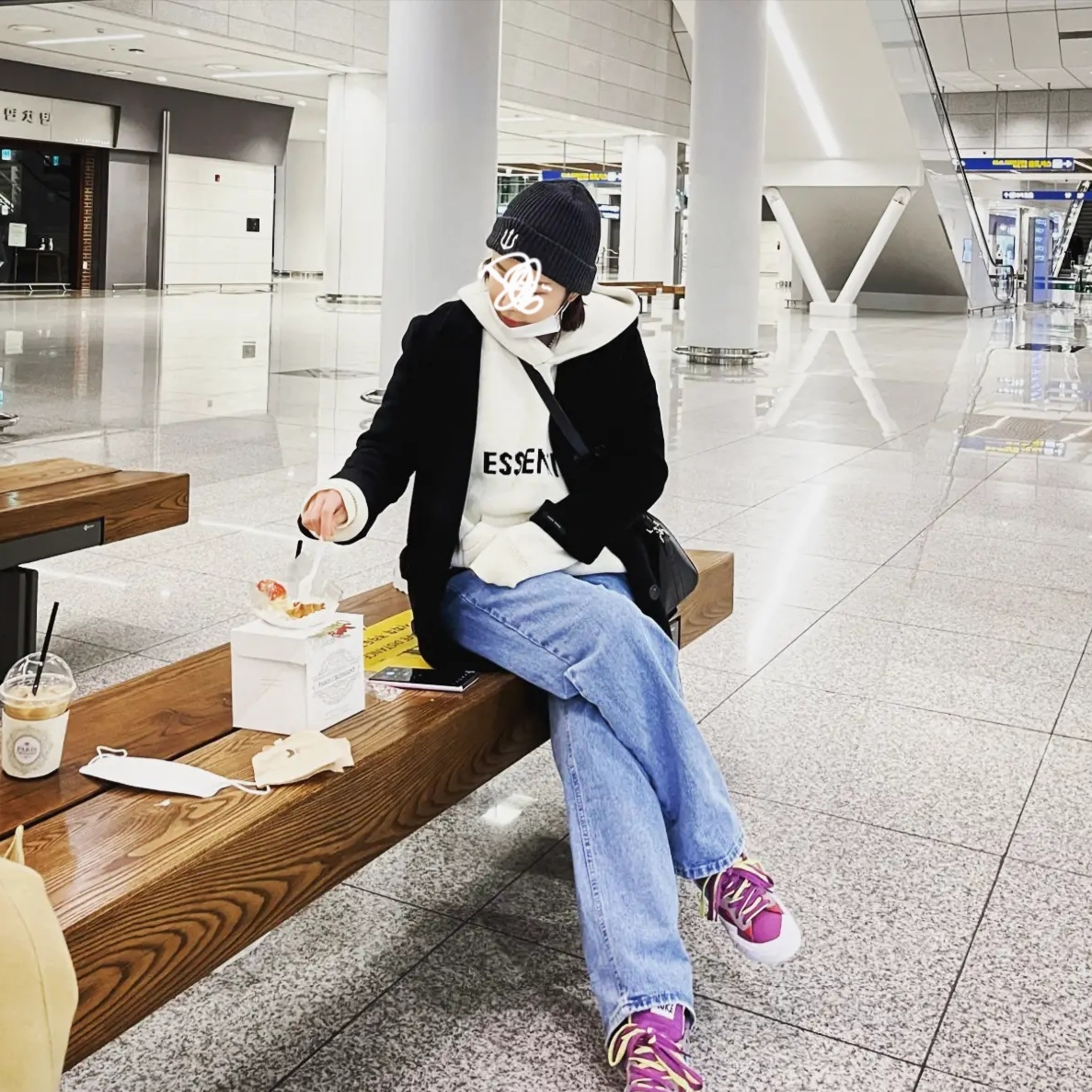 Essentials Knit Pullover Hoodie Cream - 21SS, Nike x Sacai x Kaws Blazer Low Purple Dusk 착용 스타일