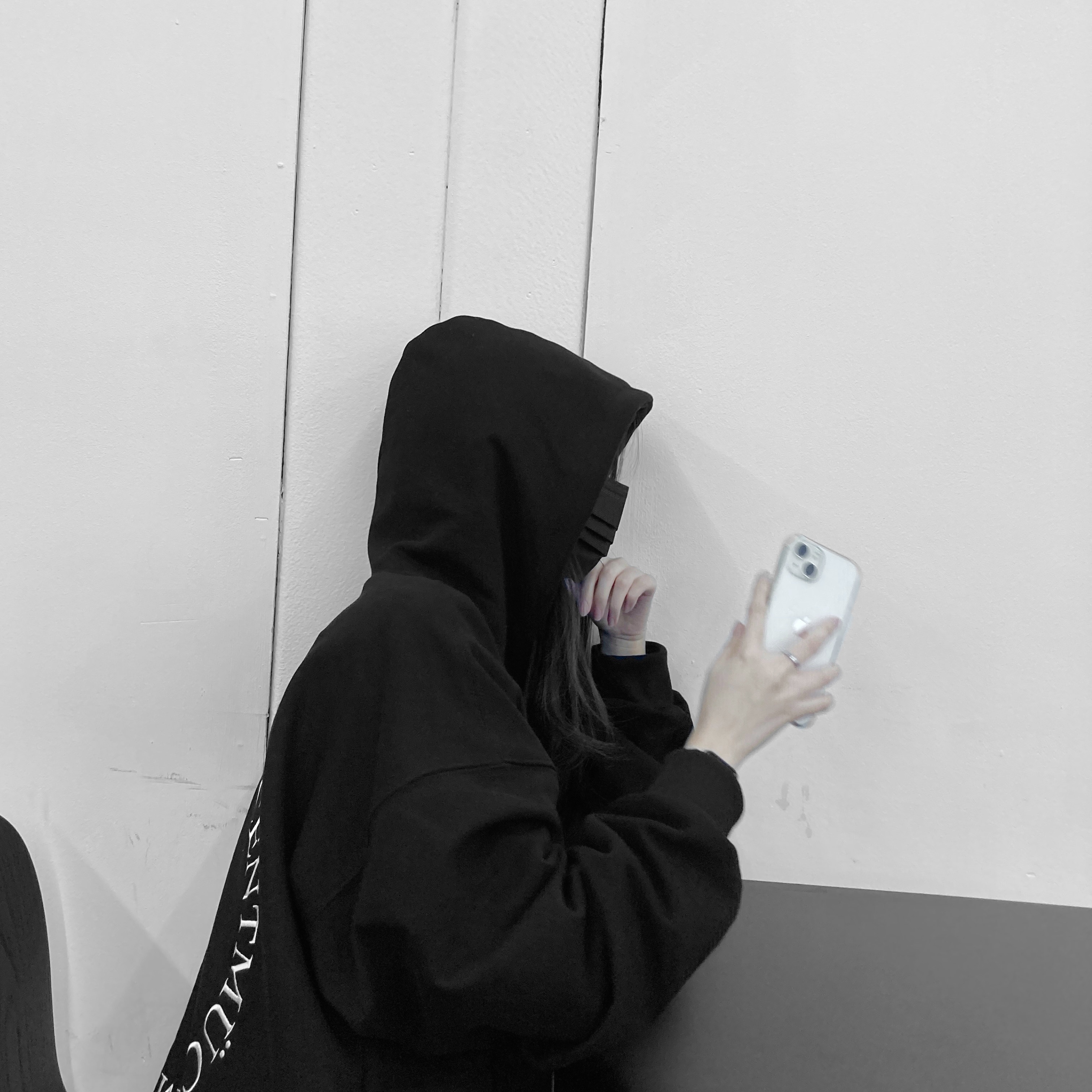 Apple Watch Nike SE 40mm GPS Silver Aluminum Case with Nike Sport Band USB C Pure Platinum Black (Korean Ver.), Converse x Play Comme des Garcons Chuck 70 Ox Black 착용 스타일 - 3