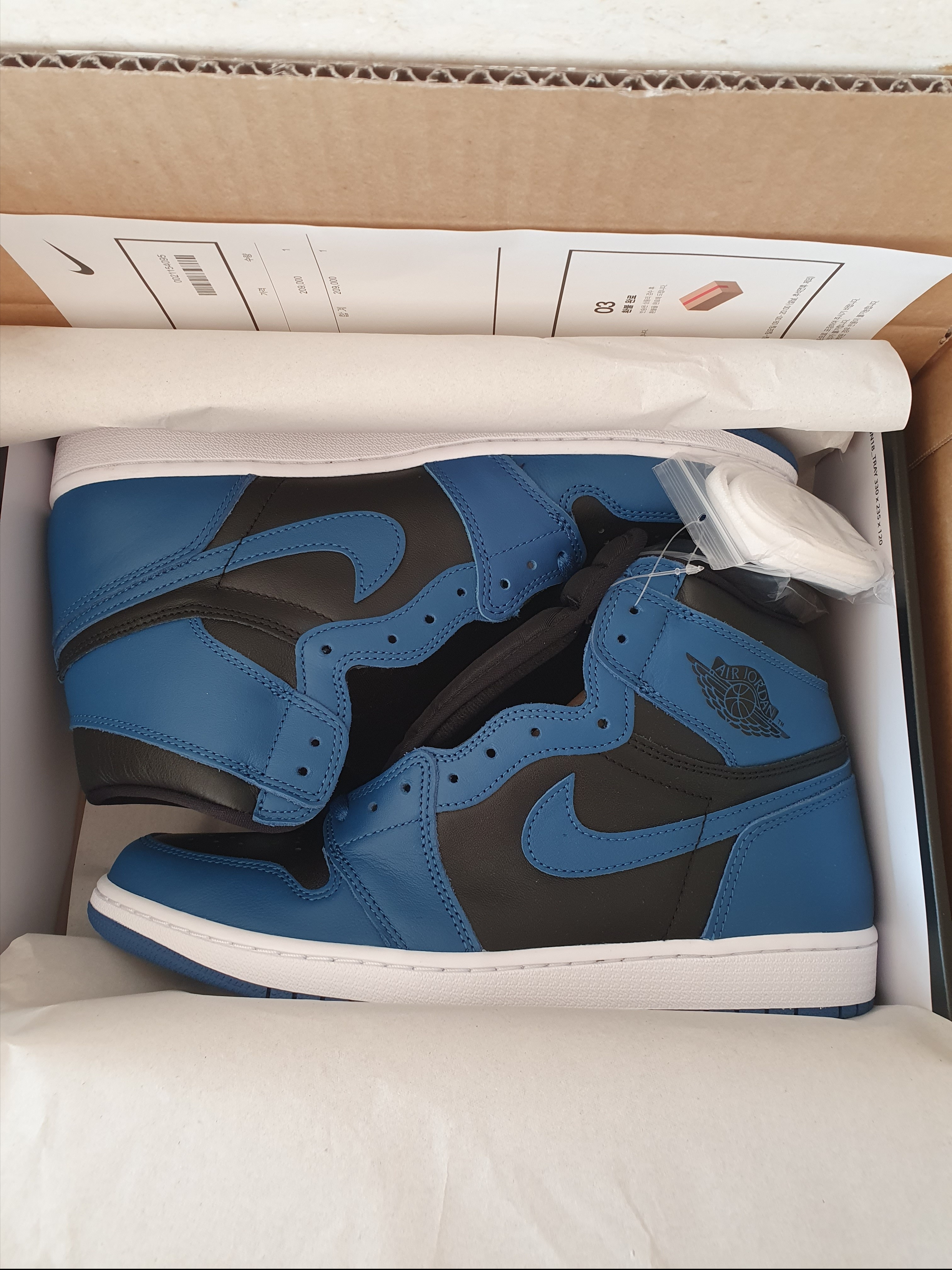 Jordan 1 Retro High OG Dark Marina Blue, Jordan 1 Retro High OG Heritage 착용 스타일 - 1