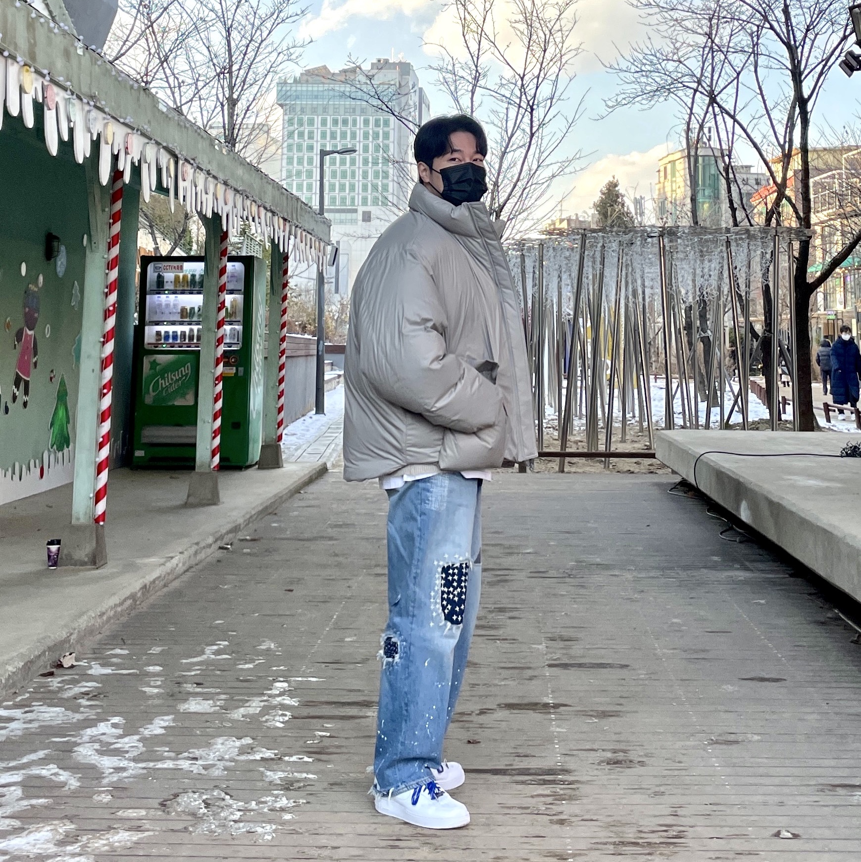 Zara x Ader Error Patchwork Jeans Blue, Nike Air Force 1 '07 Low White 착용 스타일 - 2